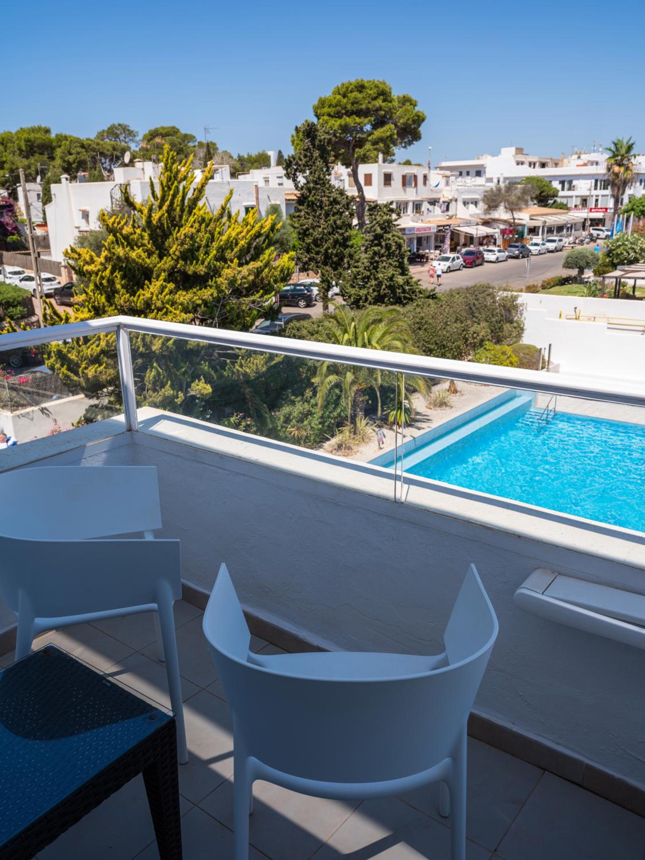 Standard Double Room with Pool View  photo 3