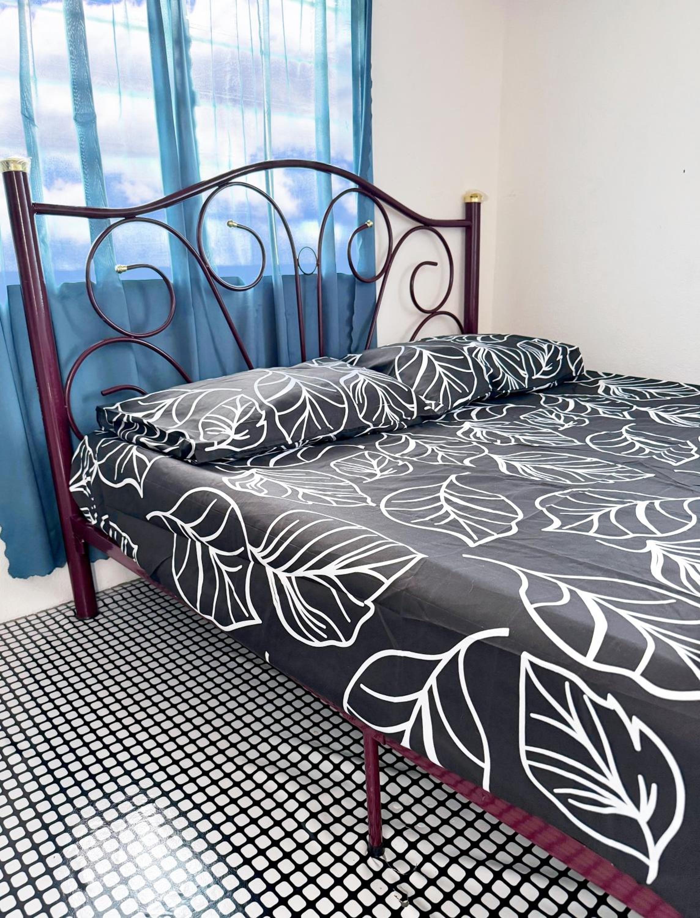 One-Bedroom House photo 1