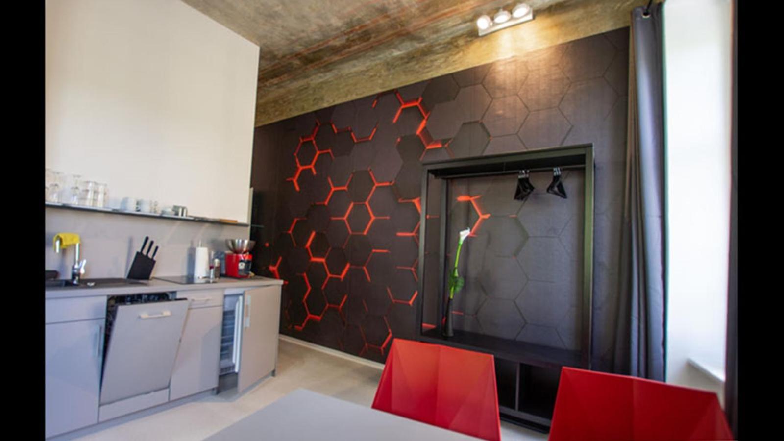 One-Bedroom Apartment - Photo 9