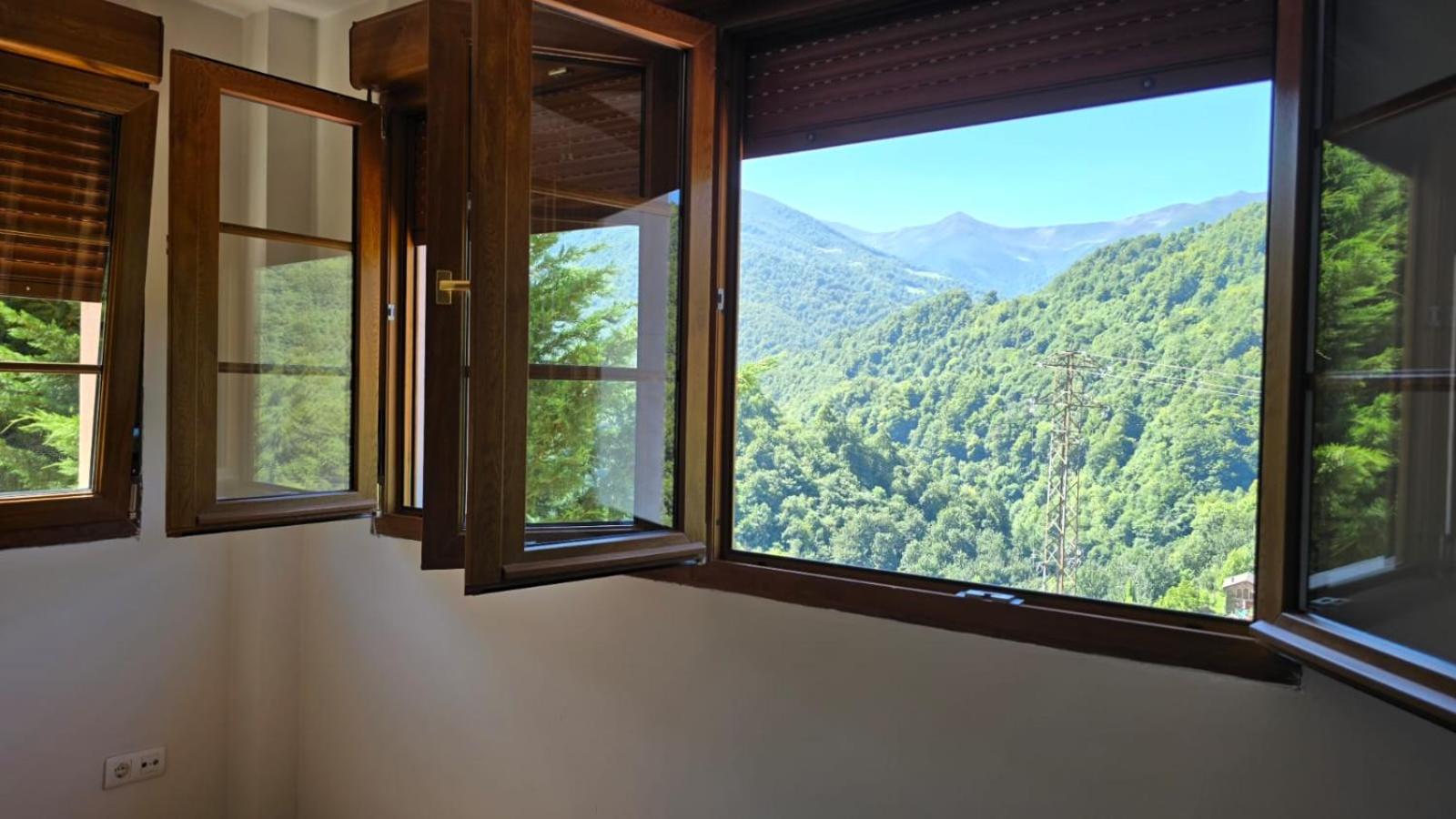 Junior Suite with Mountain View photo 2