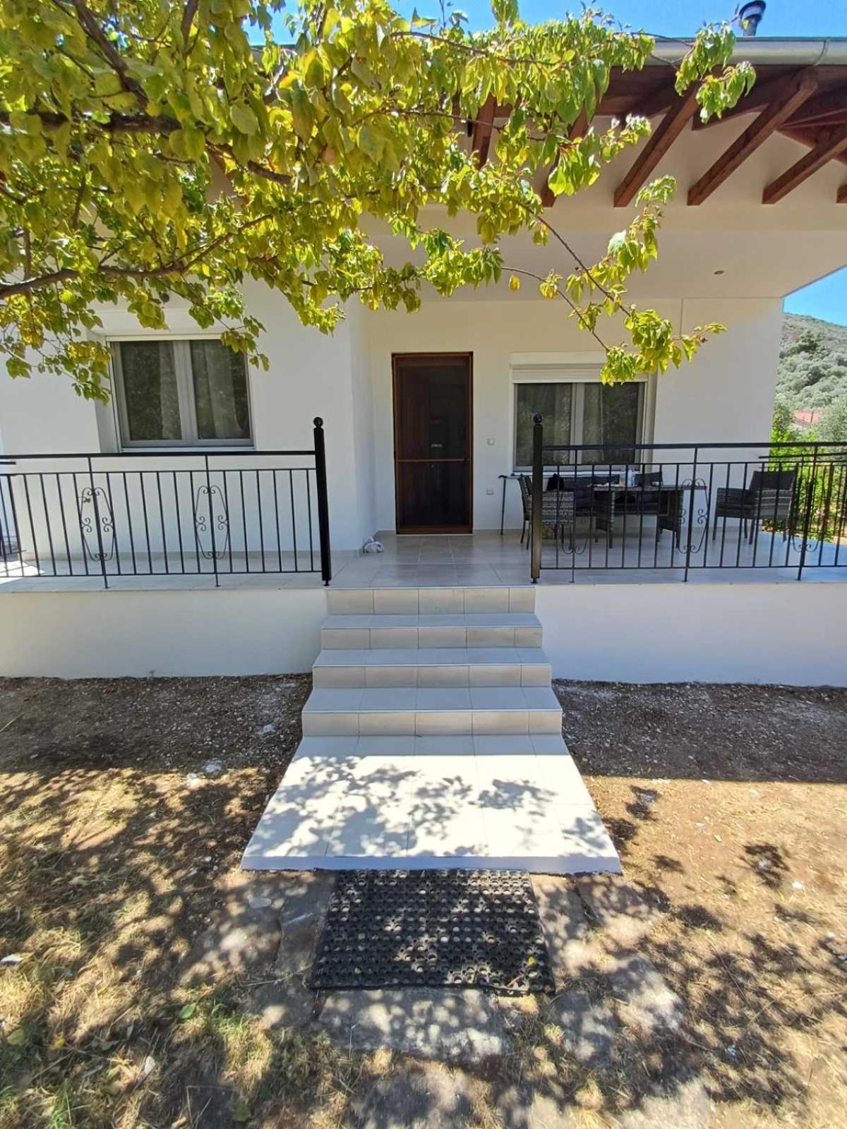 Two-Bedroom House photo 2