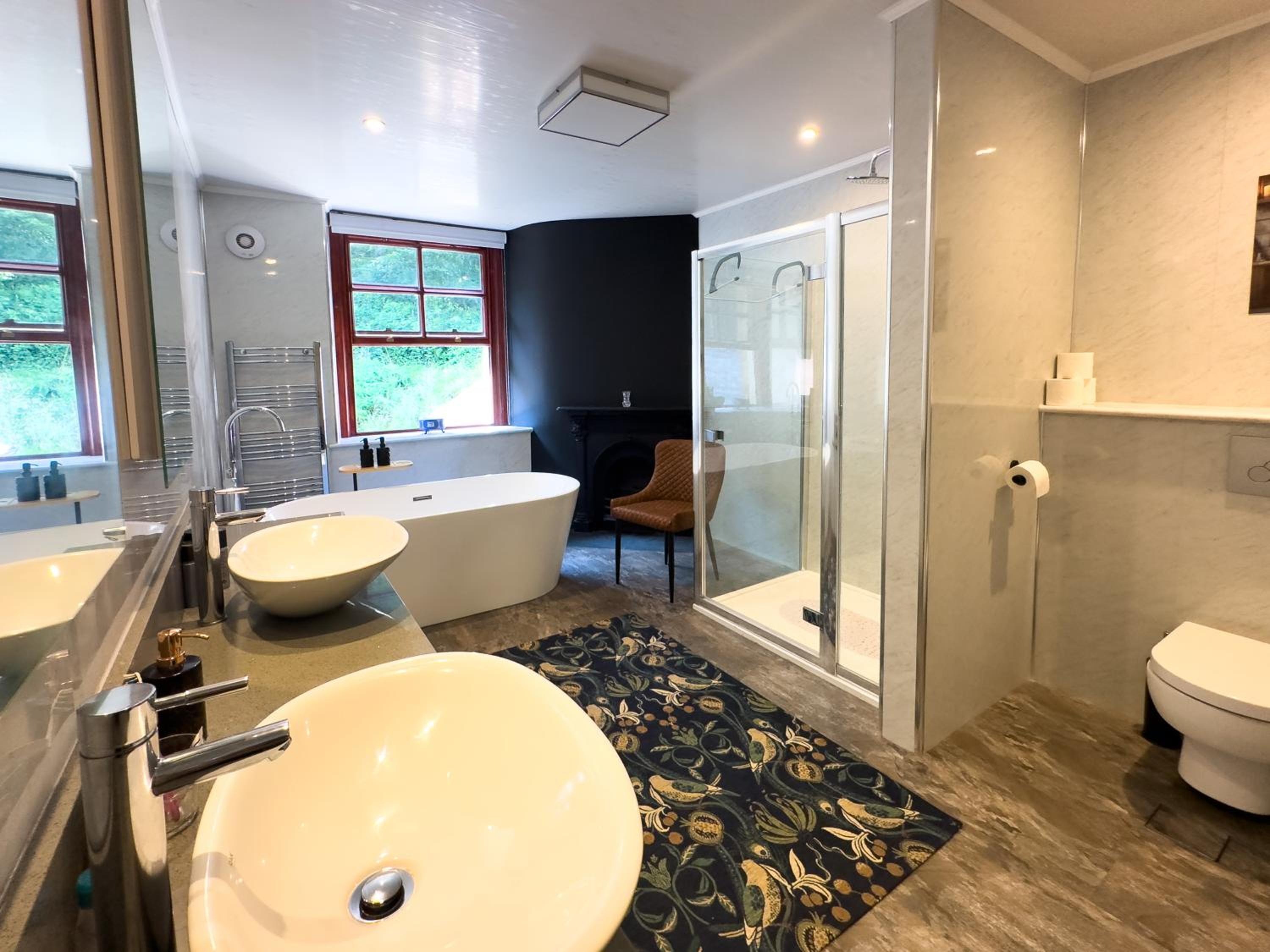 Deluxe Suite photo 2