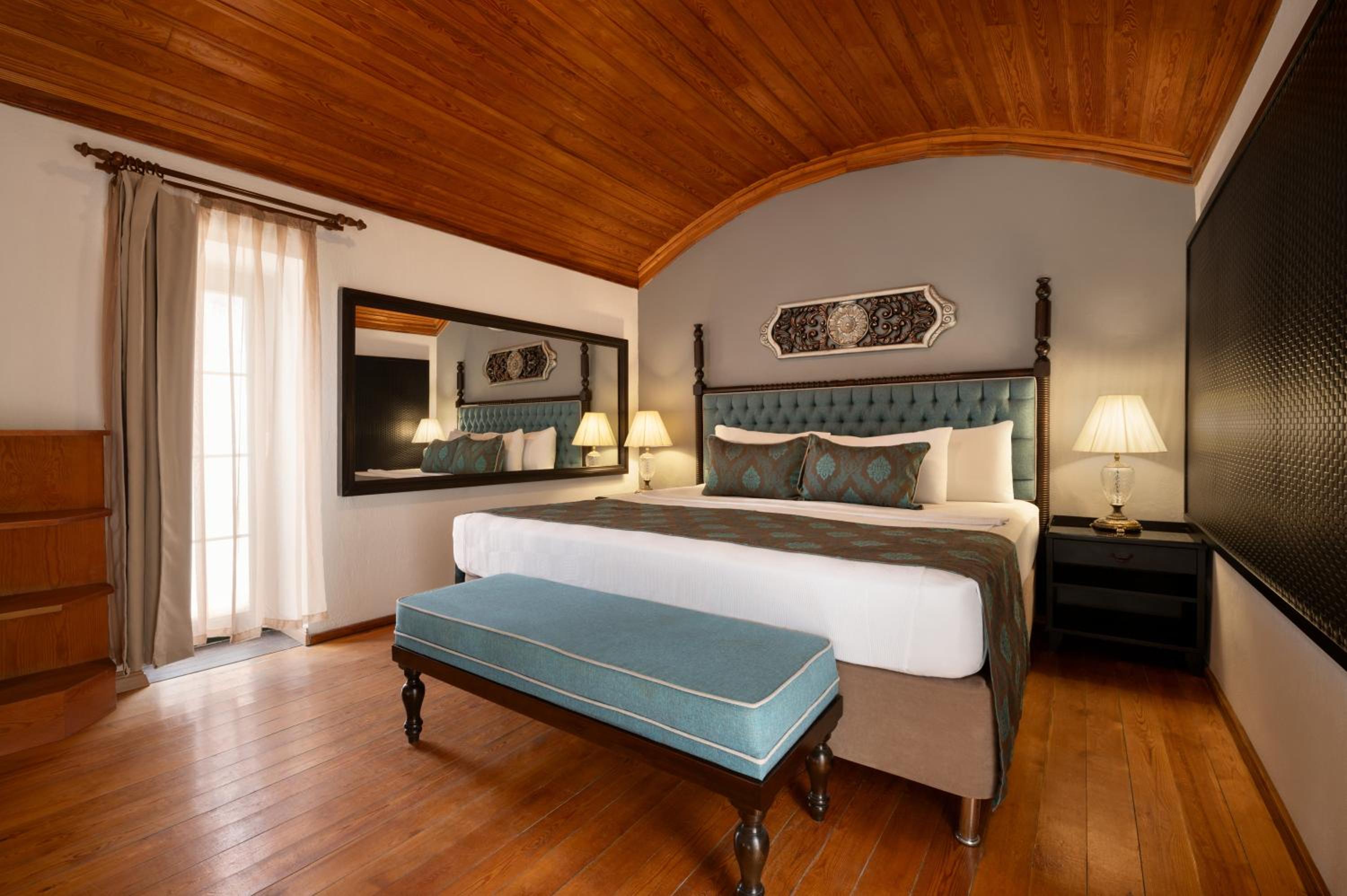 Deluxe Queen Room photo 2