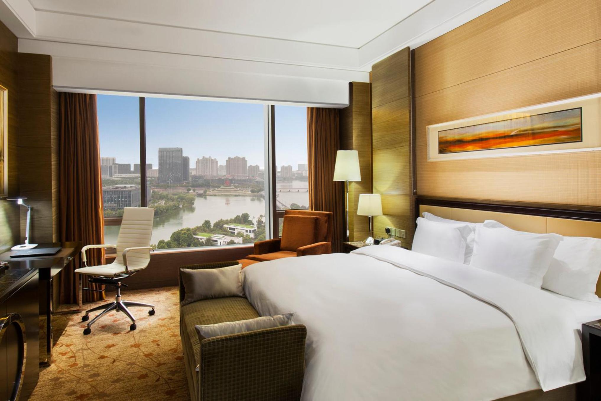 Standard Twin Room with Lake View photo 3