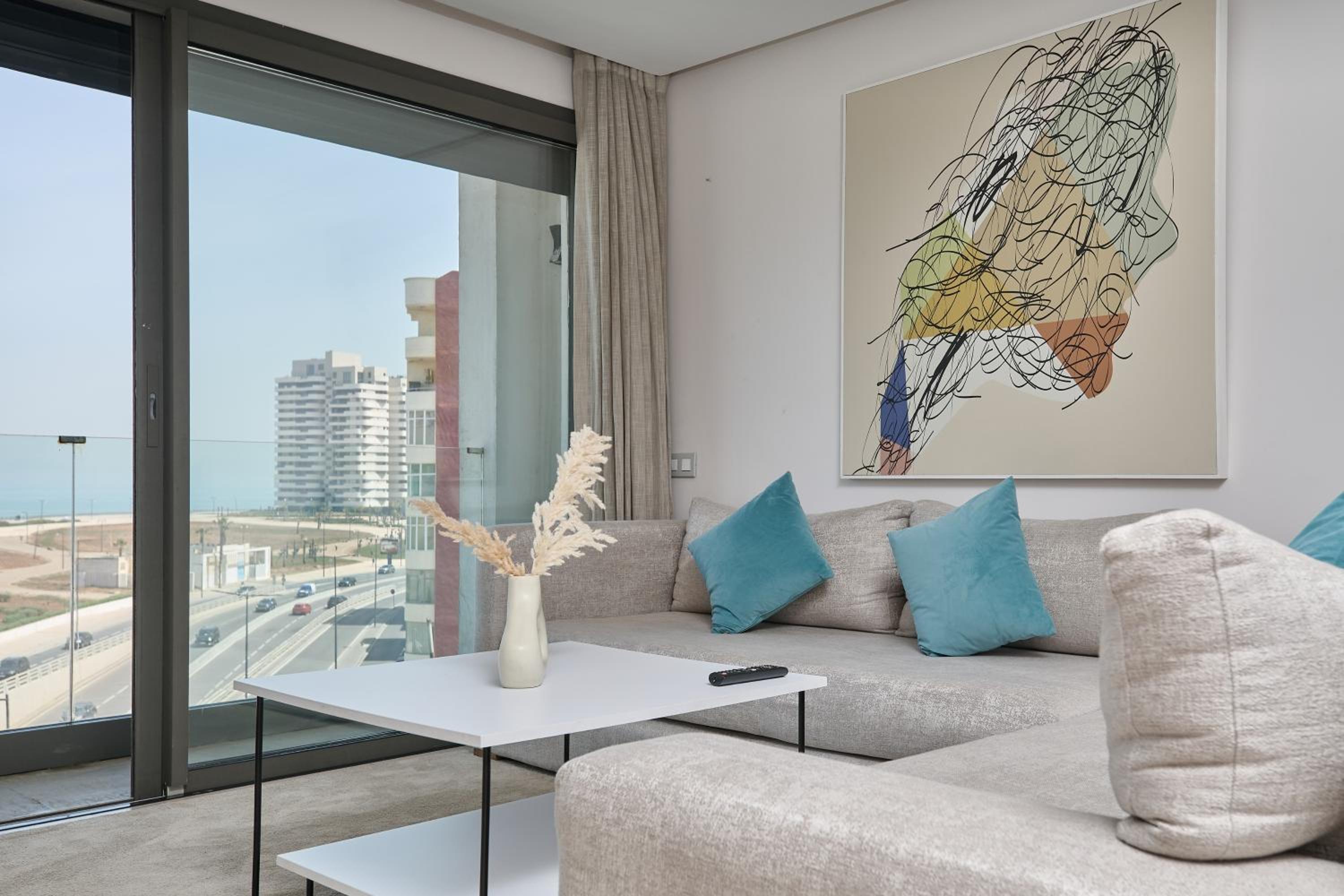 One-Bedroom Apartment with Sea View photo 3