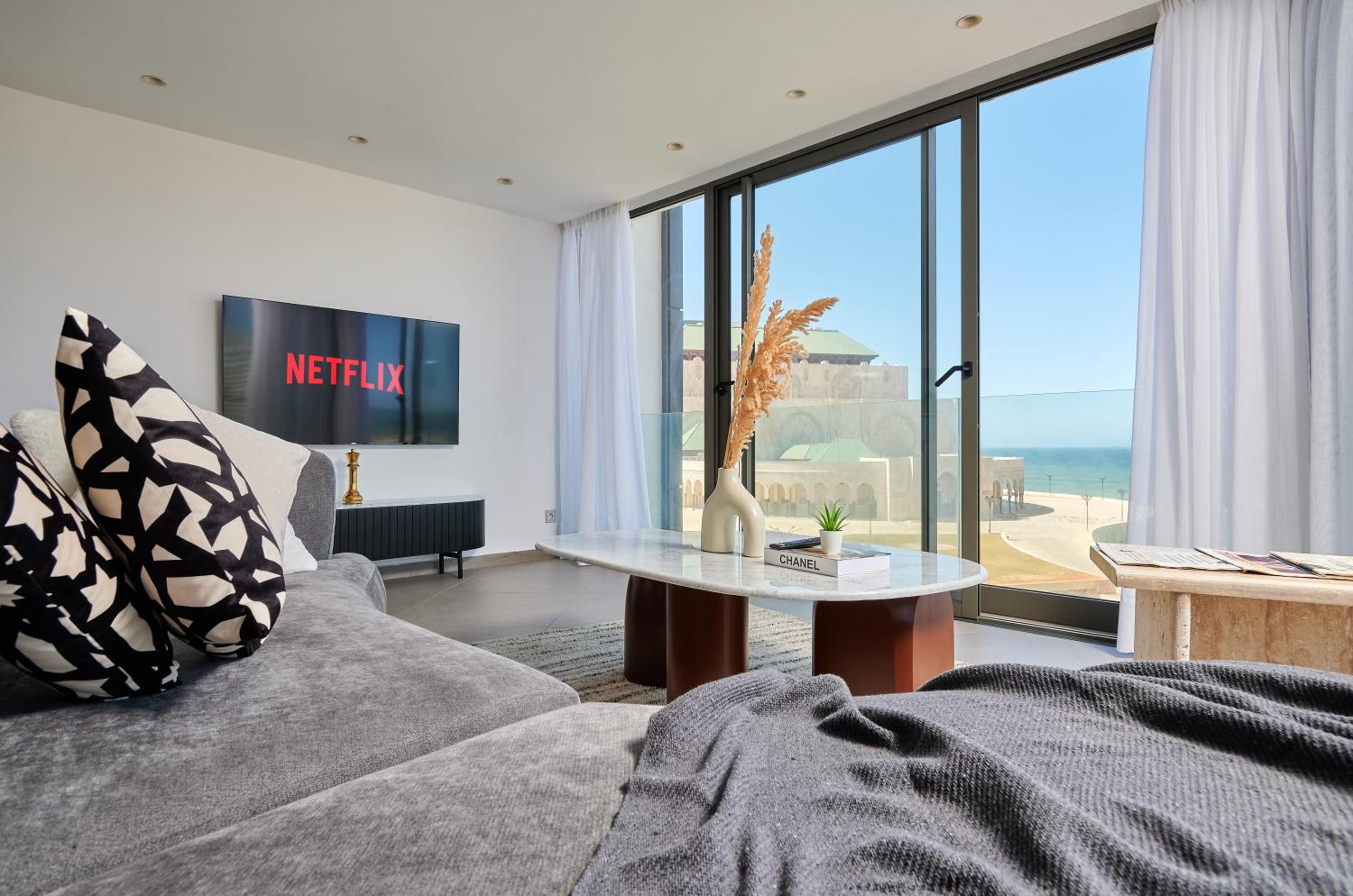Two-Bedroom Apartment with Sea View photo 1