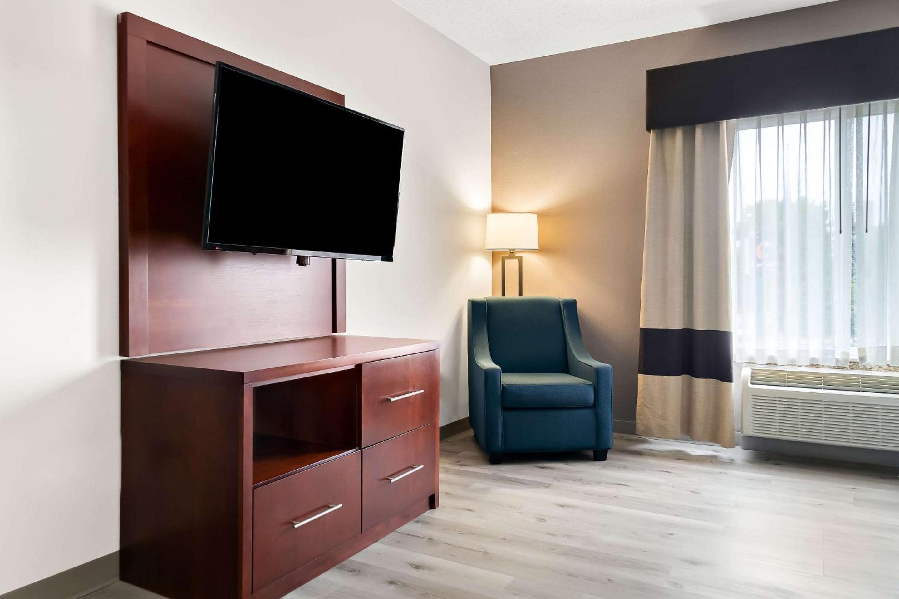King Suite - Photo 7