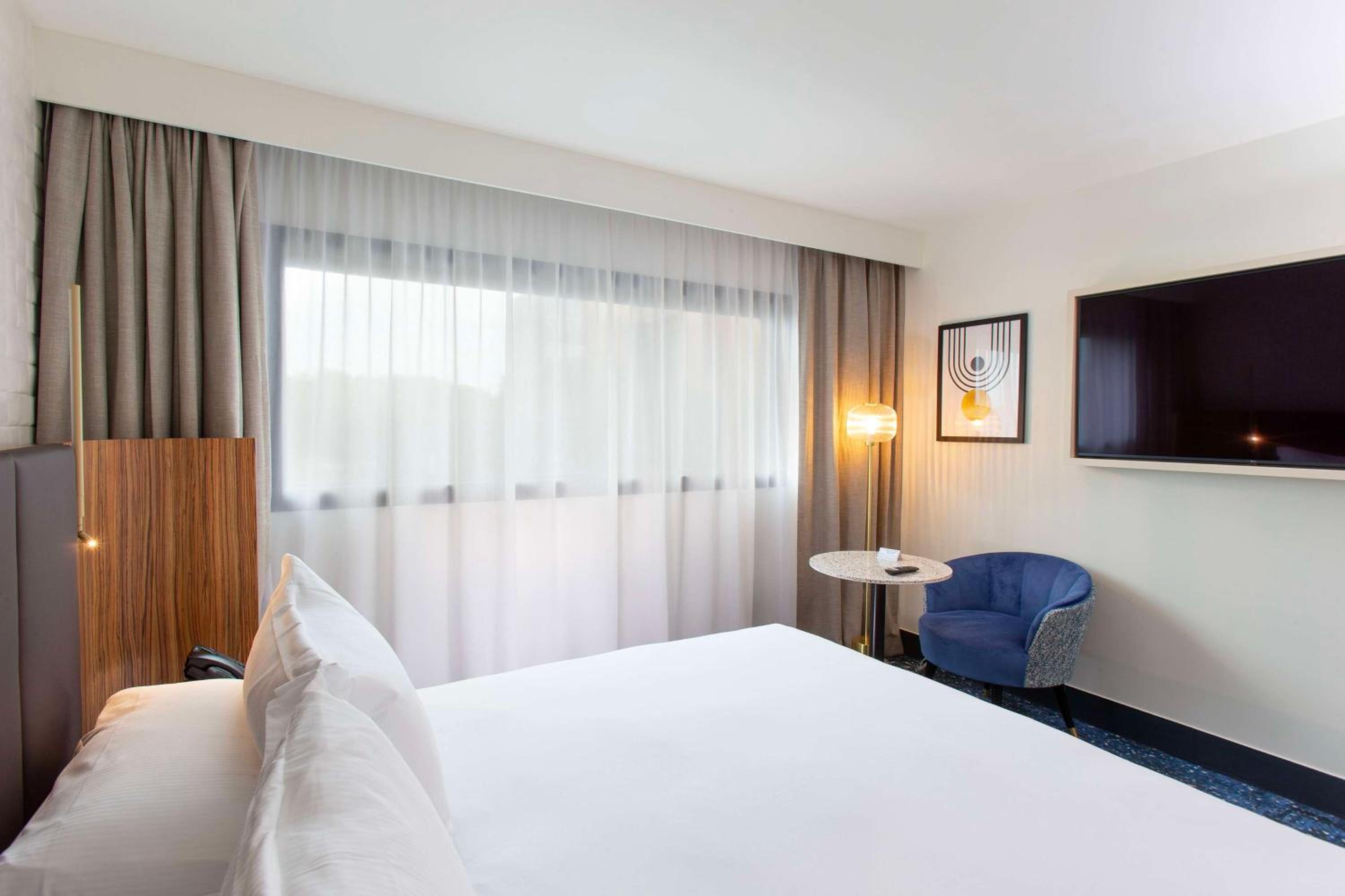 Executive King Room - Photo 8