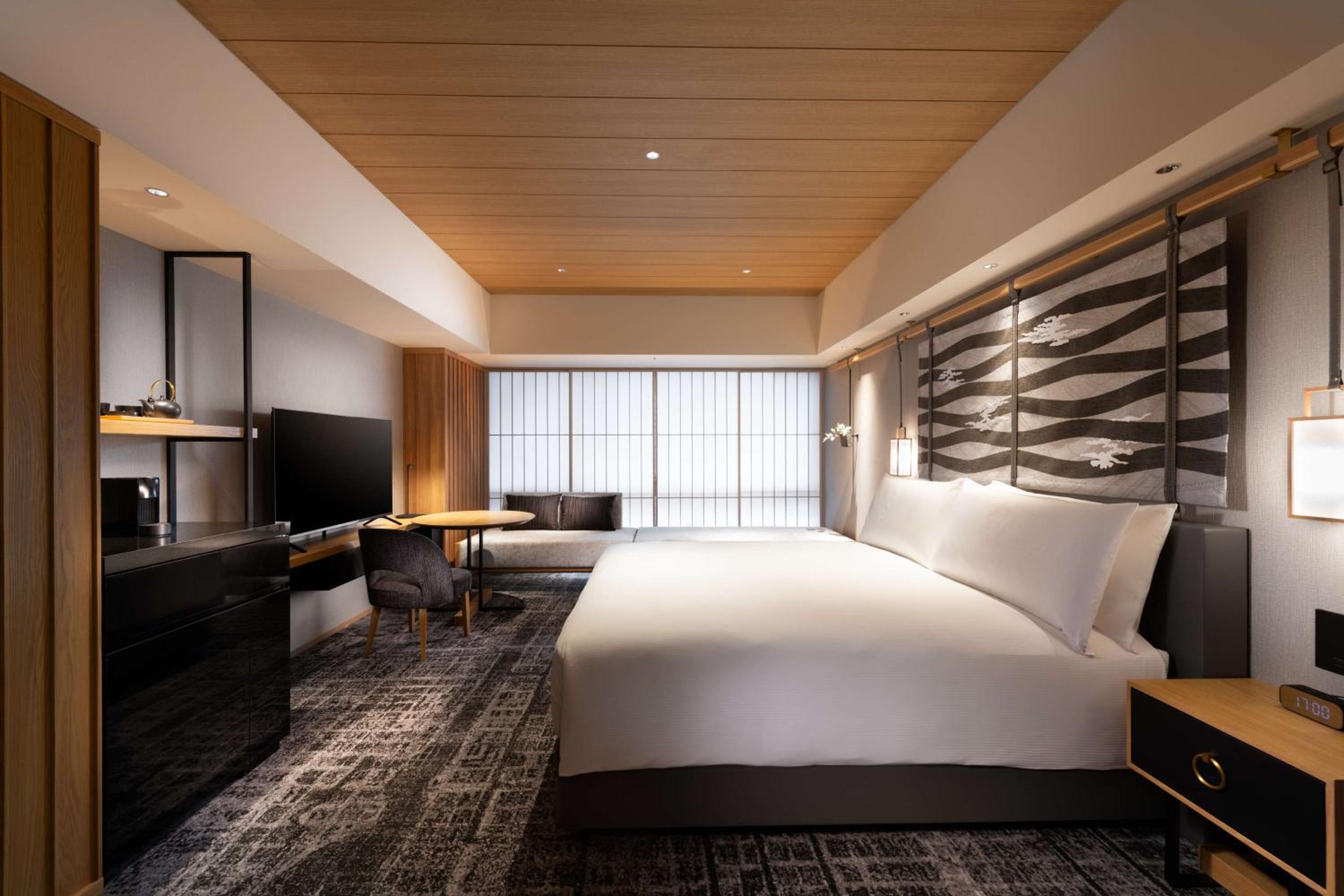 King Room - Mobility Accessible
