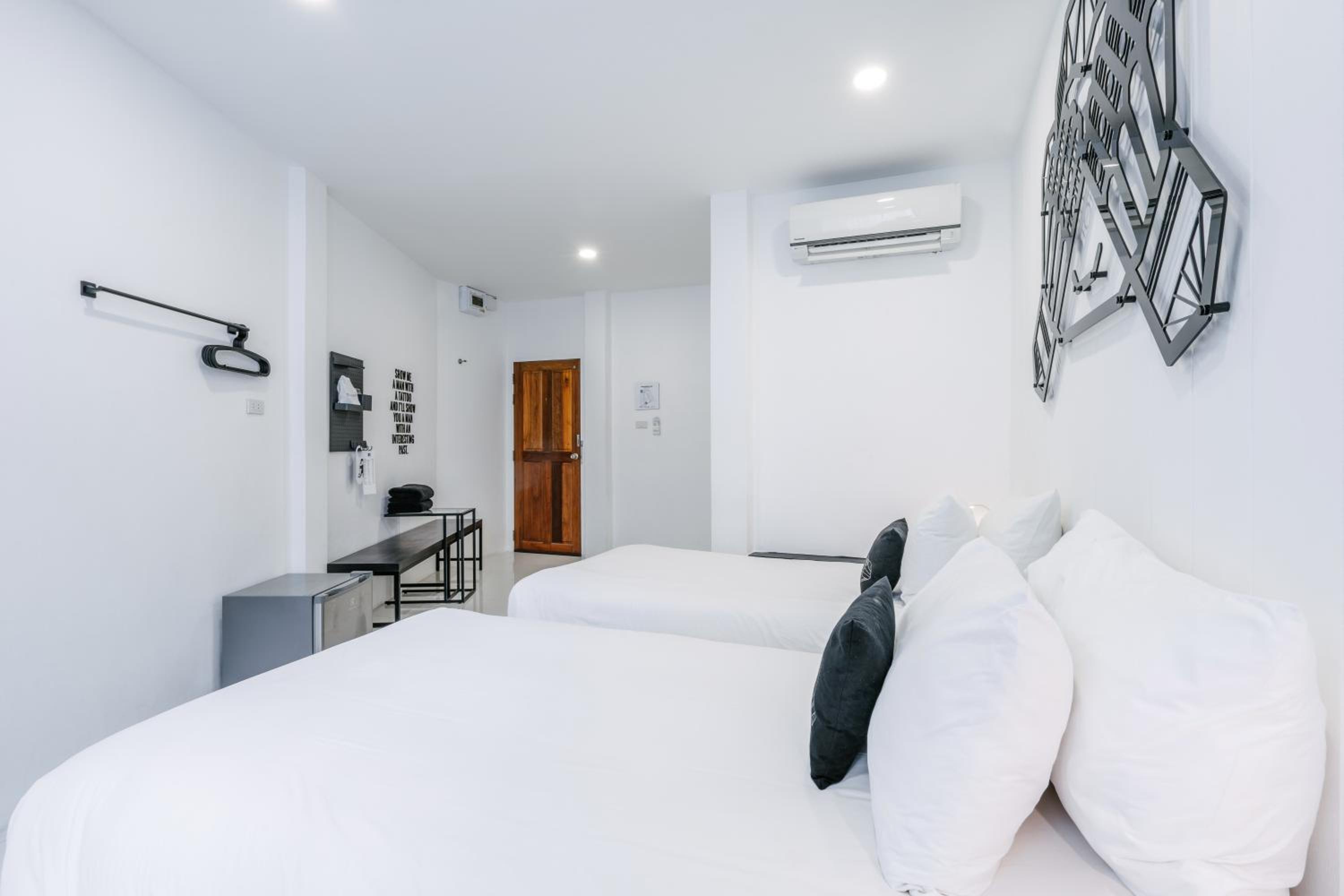 Superior Twin Room - Photo 1