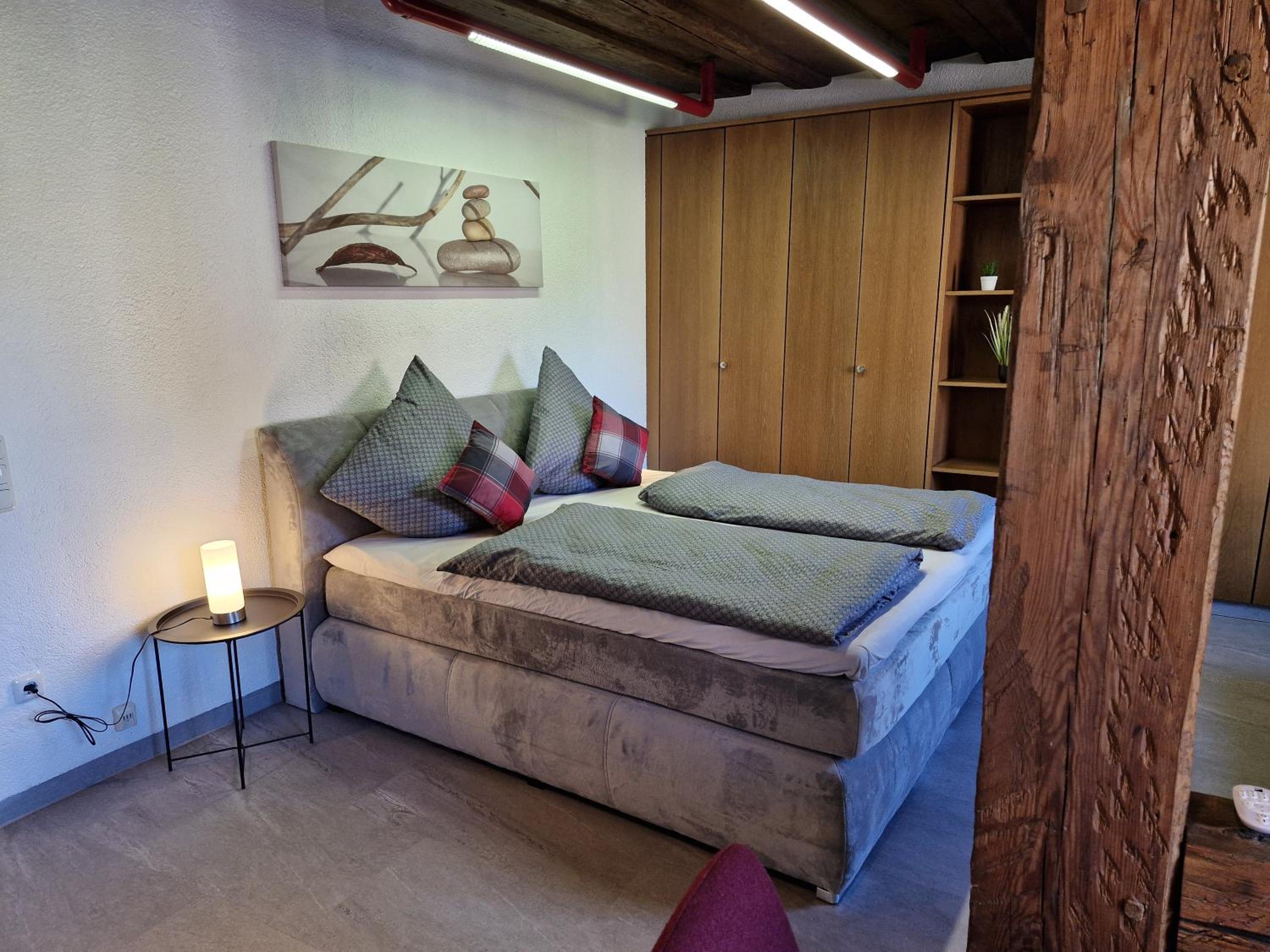 Two-Bedroom Apartment with Mountain View