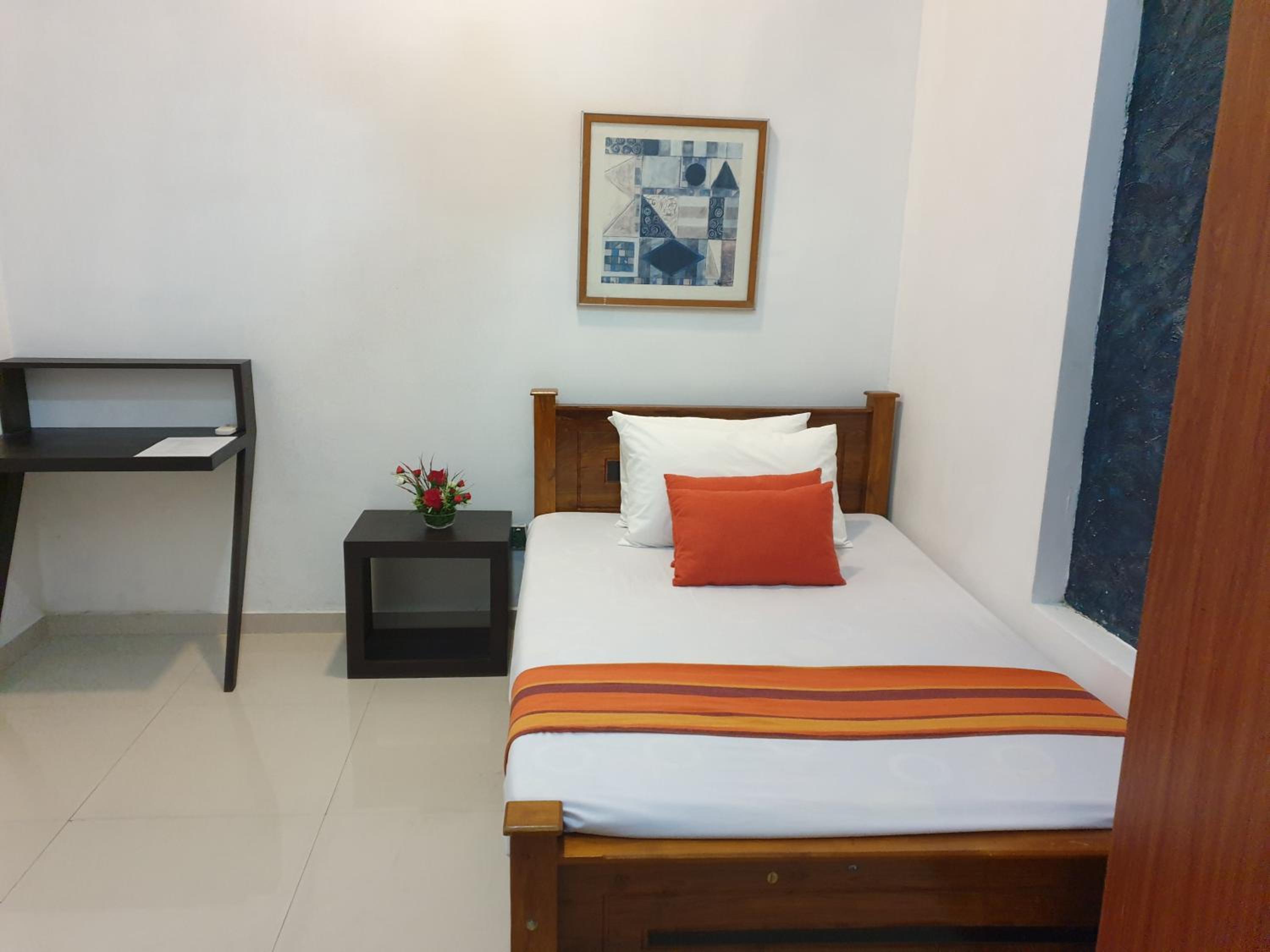 Budget Double Room photo 1