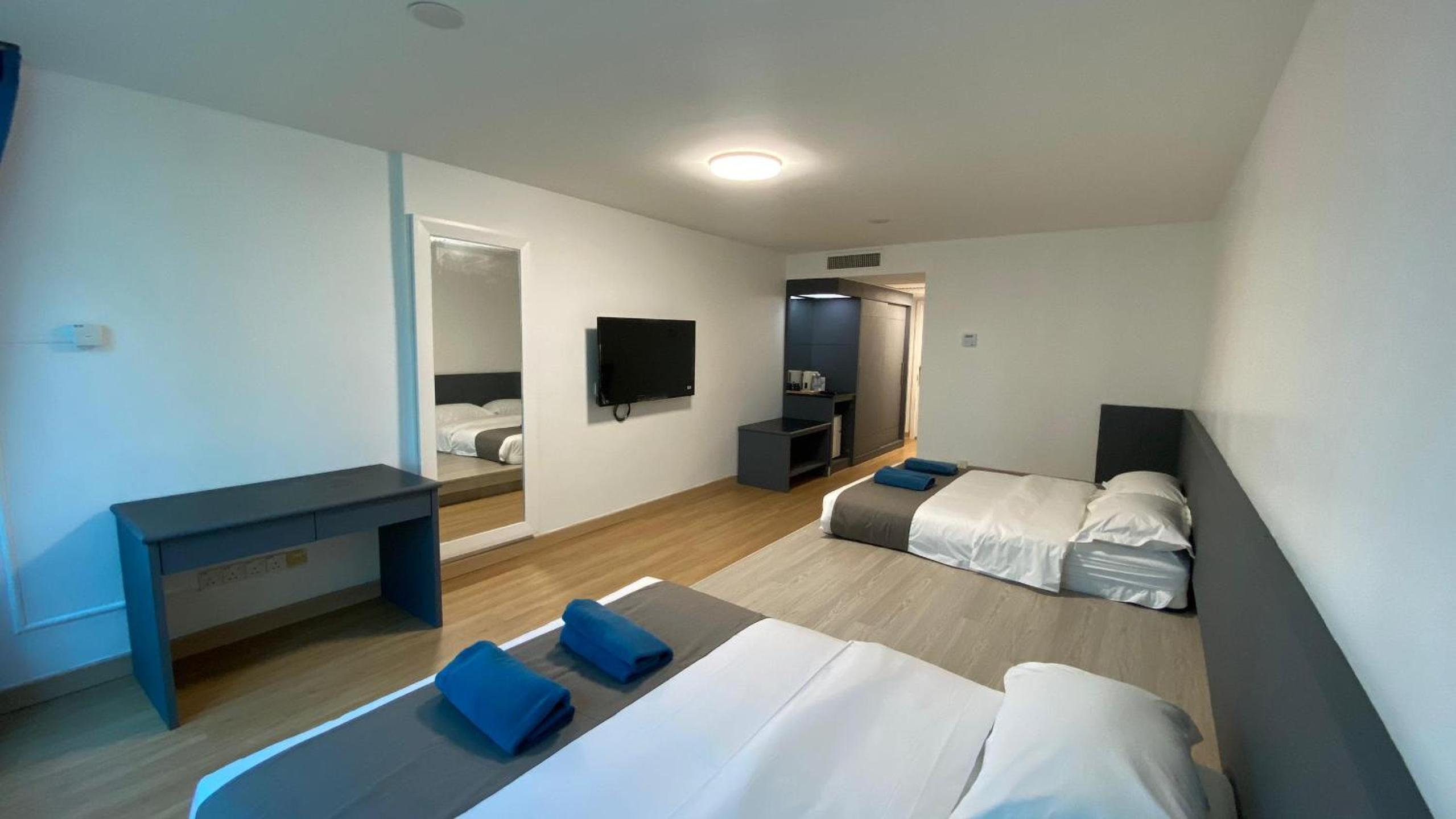 Quadruple Room - Photo 4