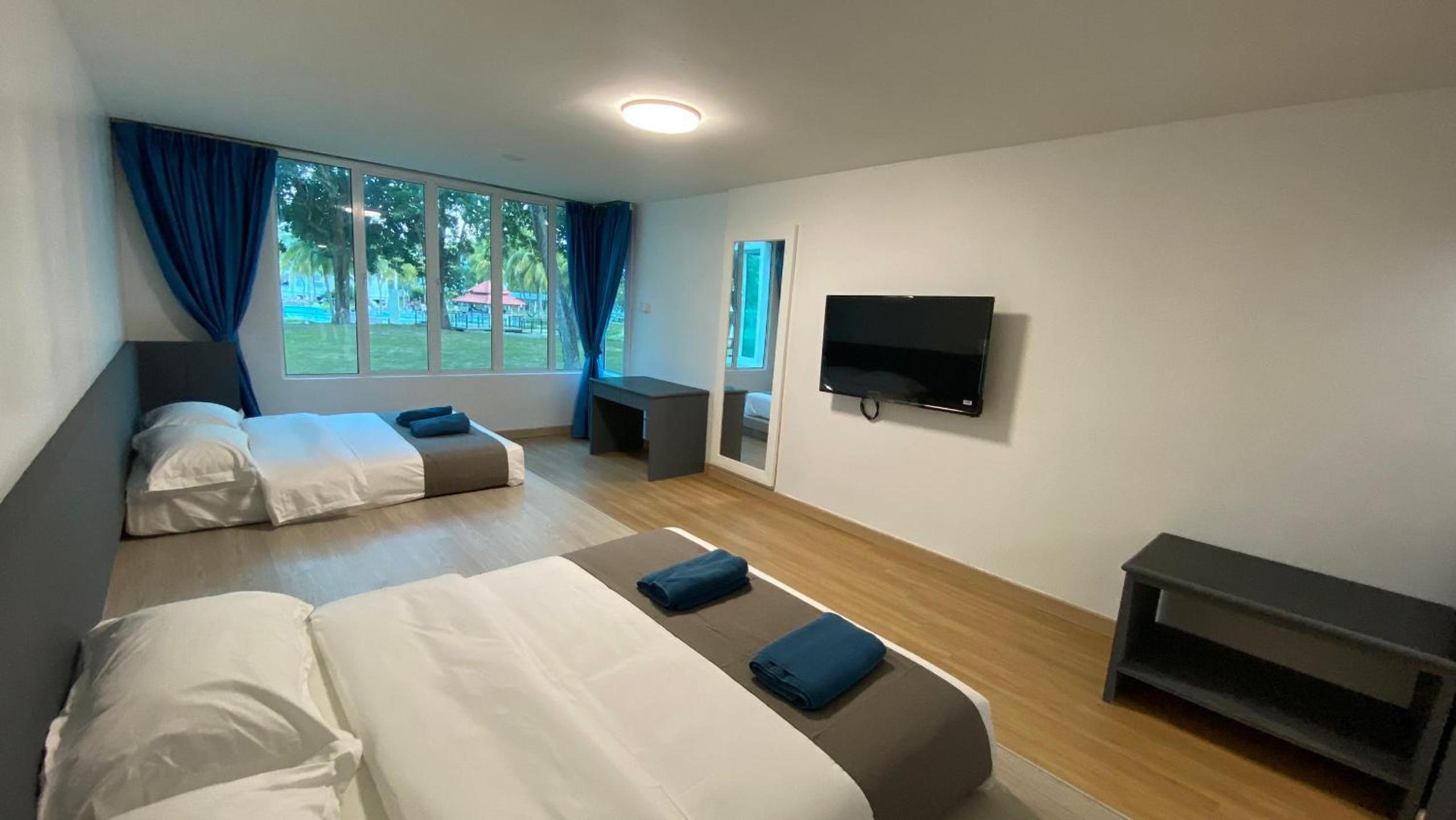 Quadruple Room - Photo 5