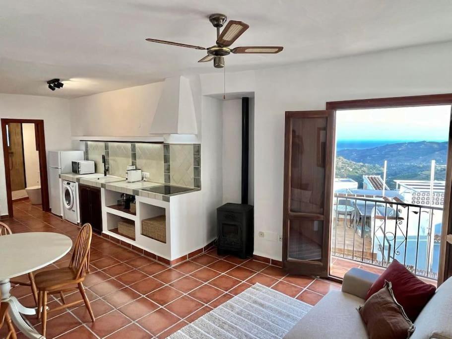 One-Bedroom House photo 3