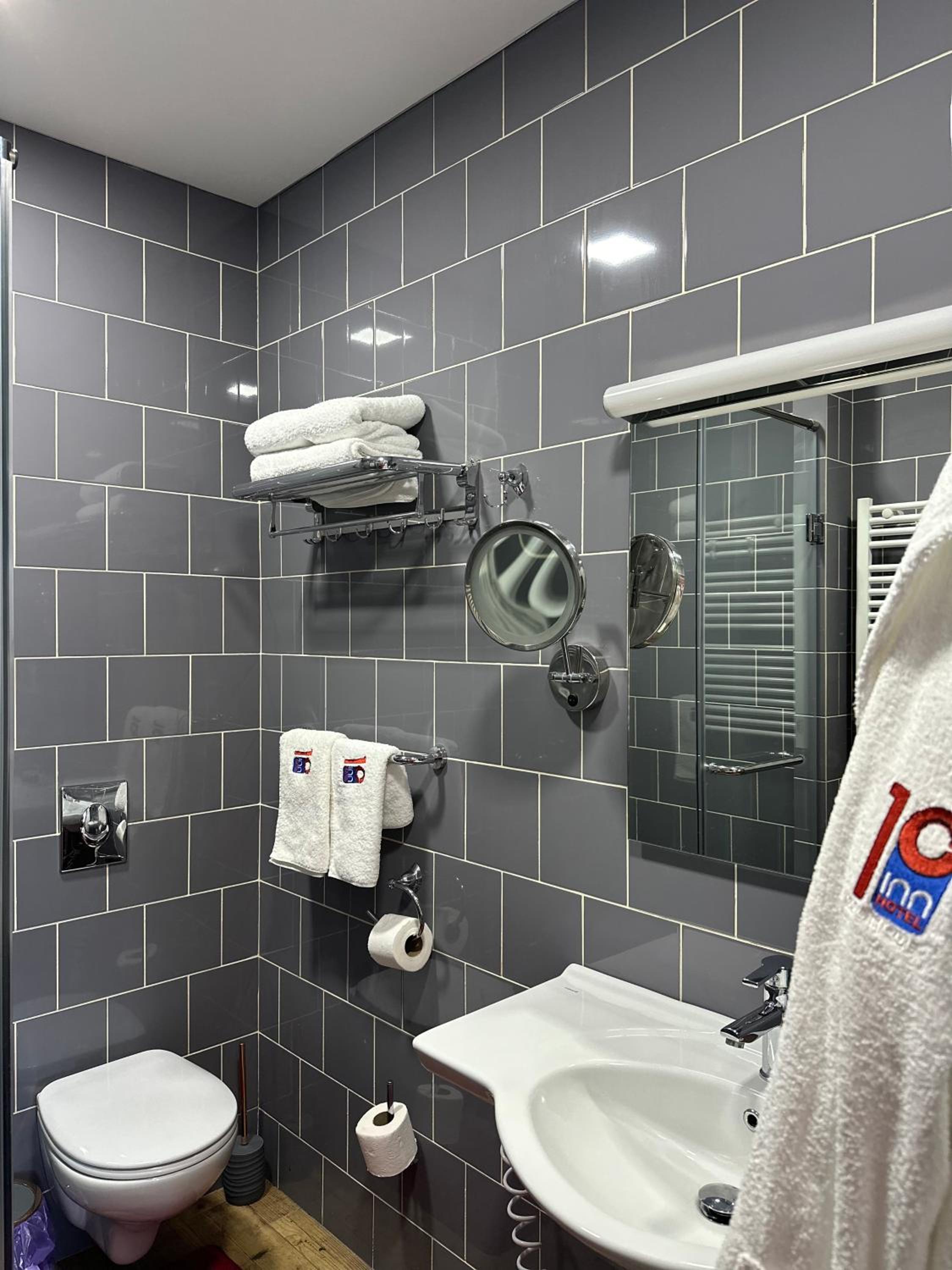 Deluxe Double Room with Two Double Beds photo 2