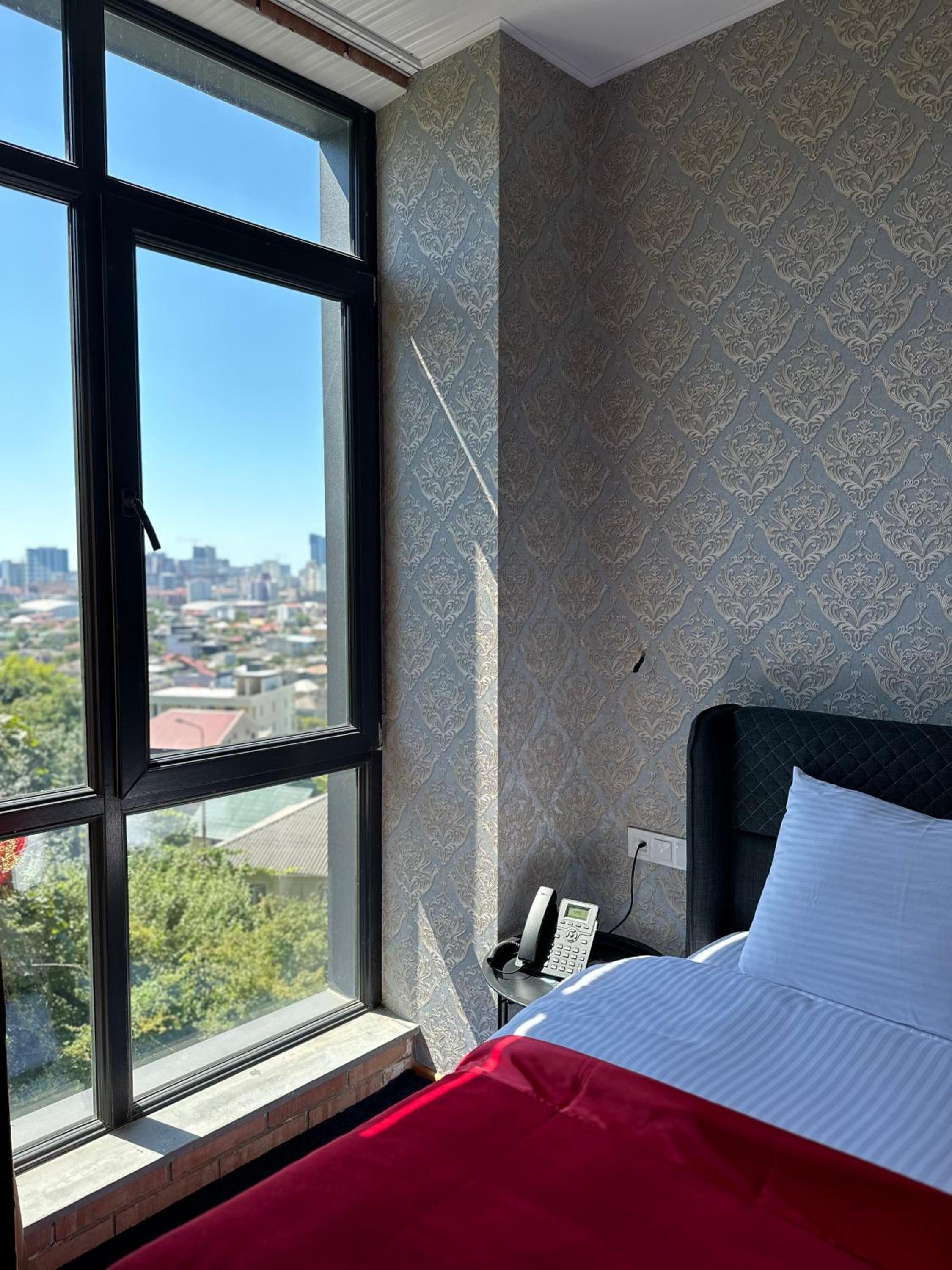 Deluxe Double Room with Two Double Beds photo 3