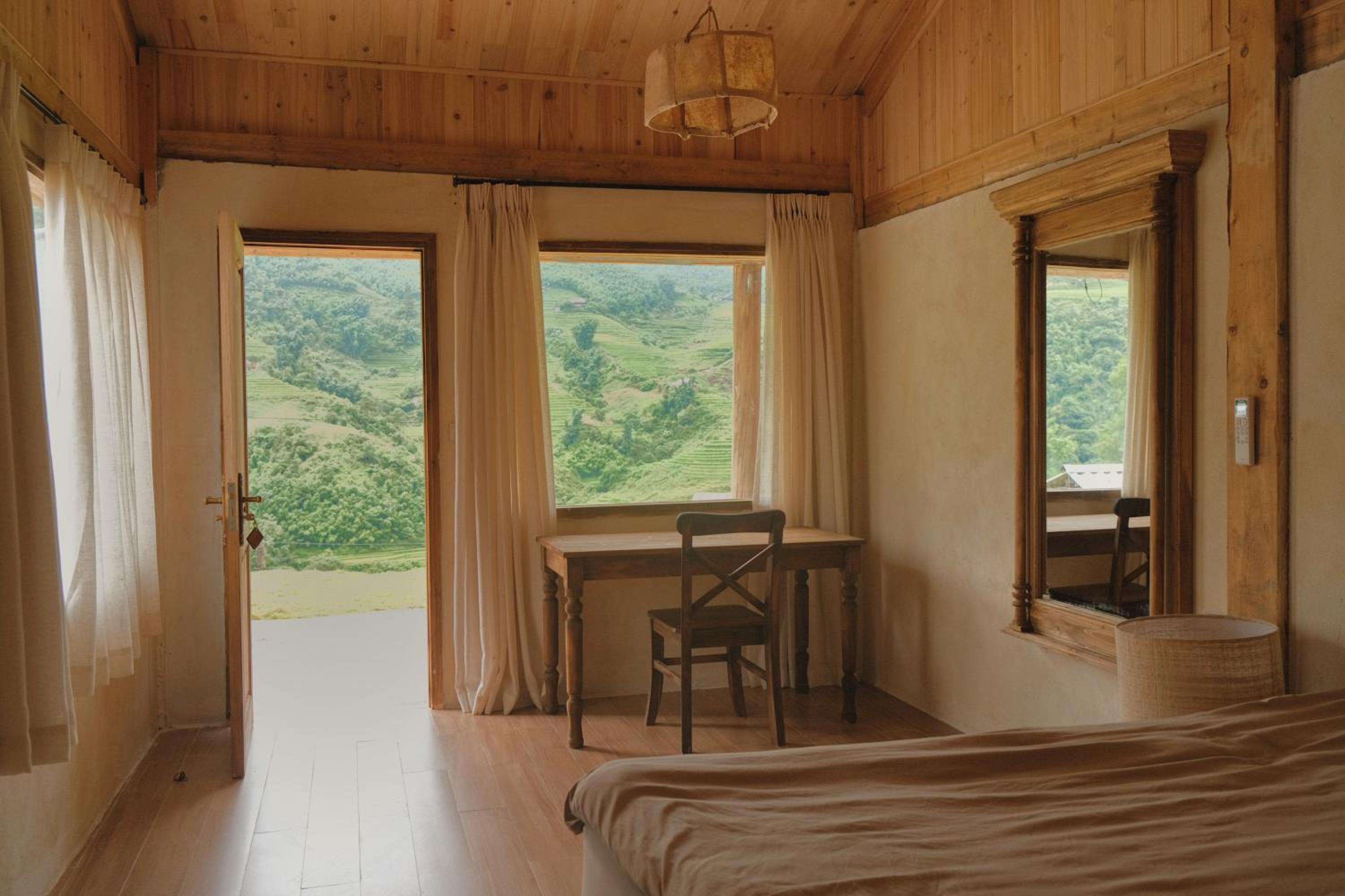 King Room with Mountain View