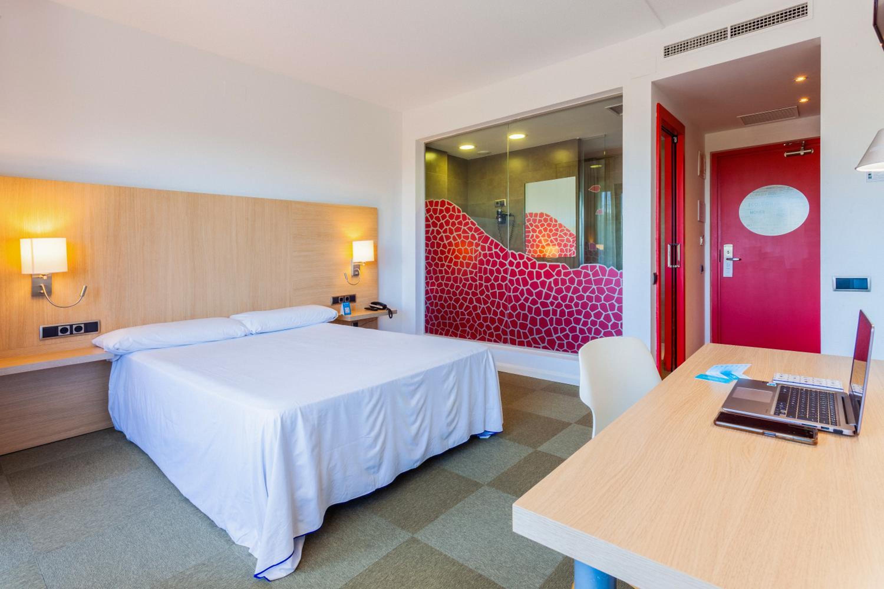 Standard Room - Photo 1