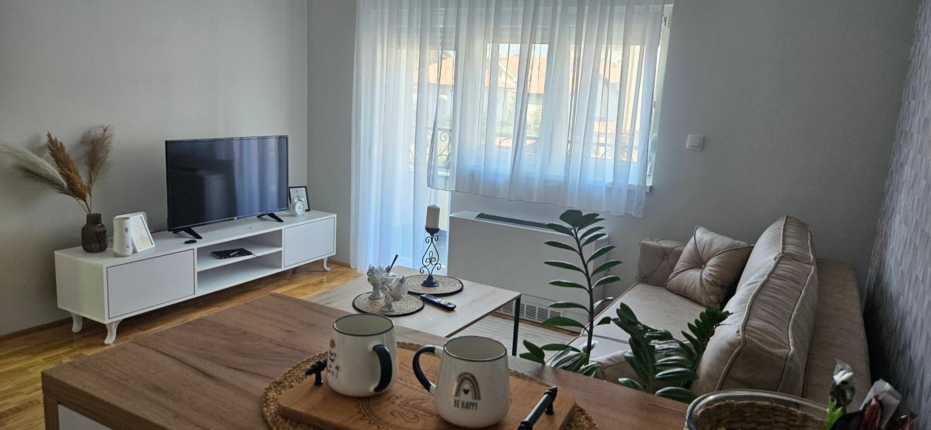 One-Bedroom Apartment photo 2