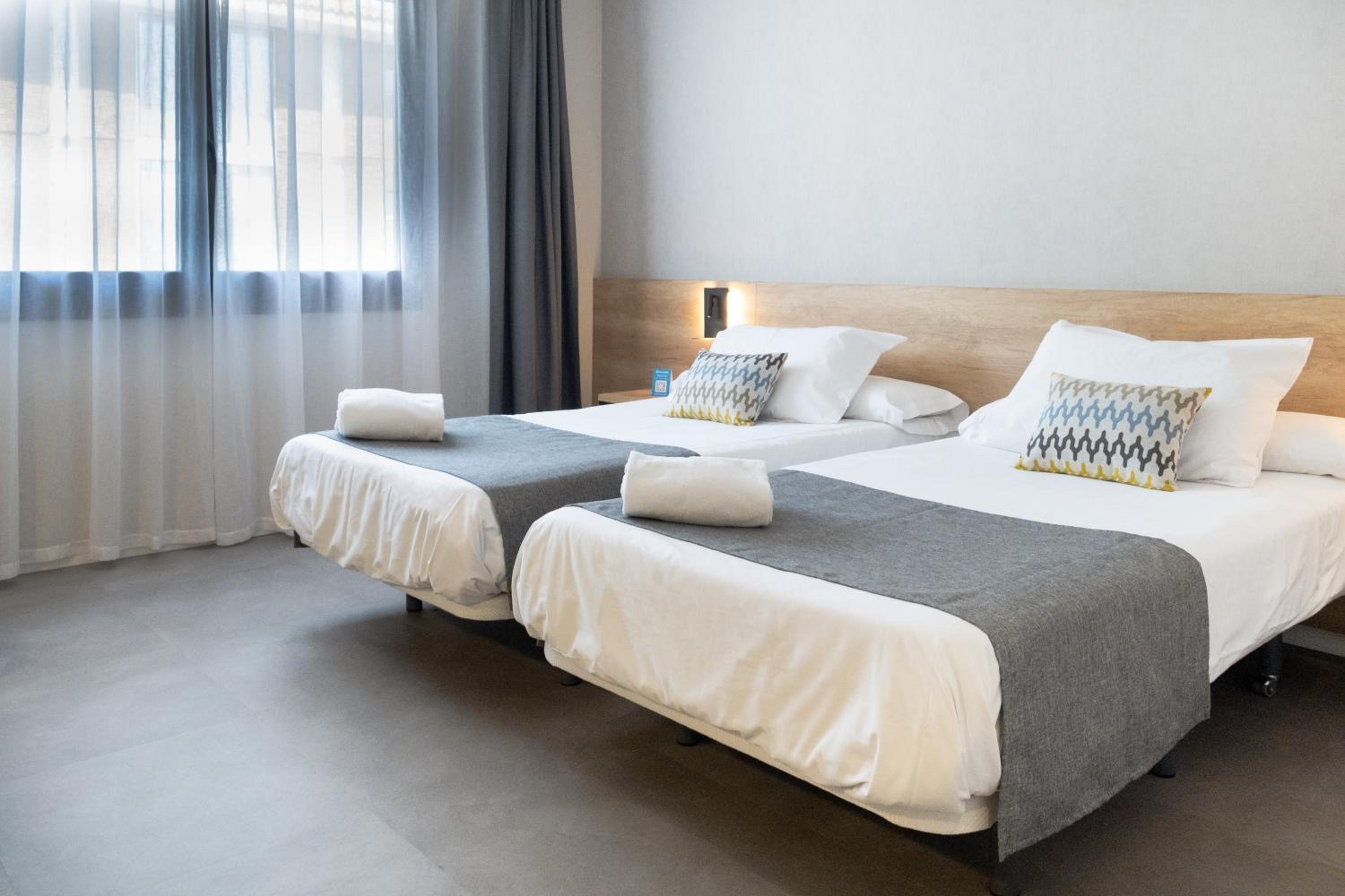 Superior Double Room - Photo 2