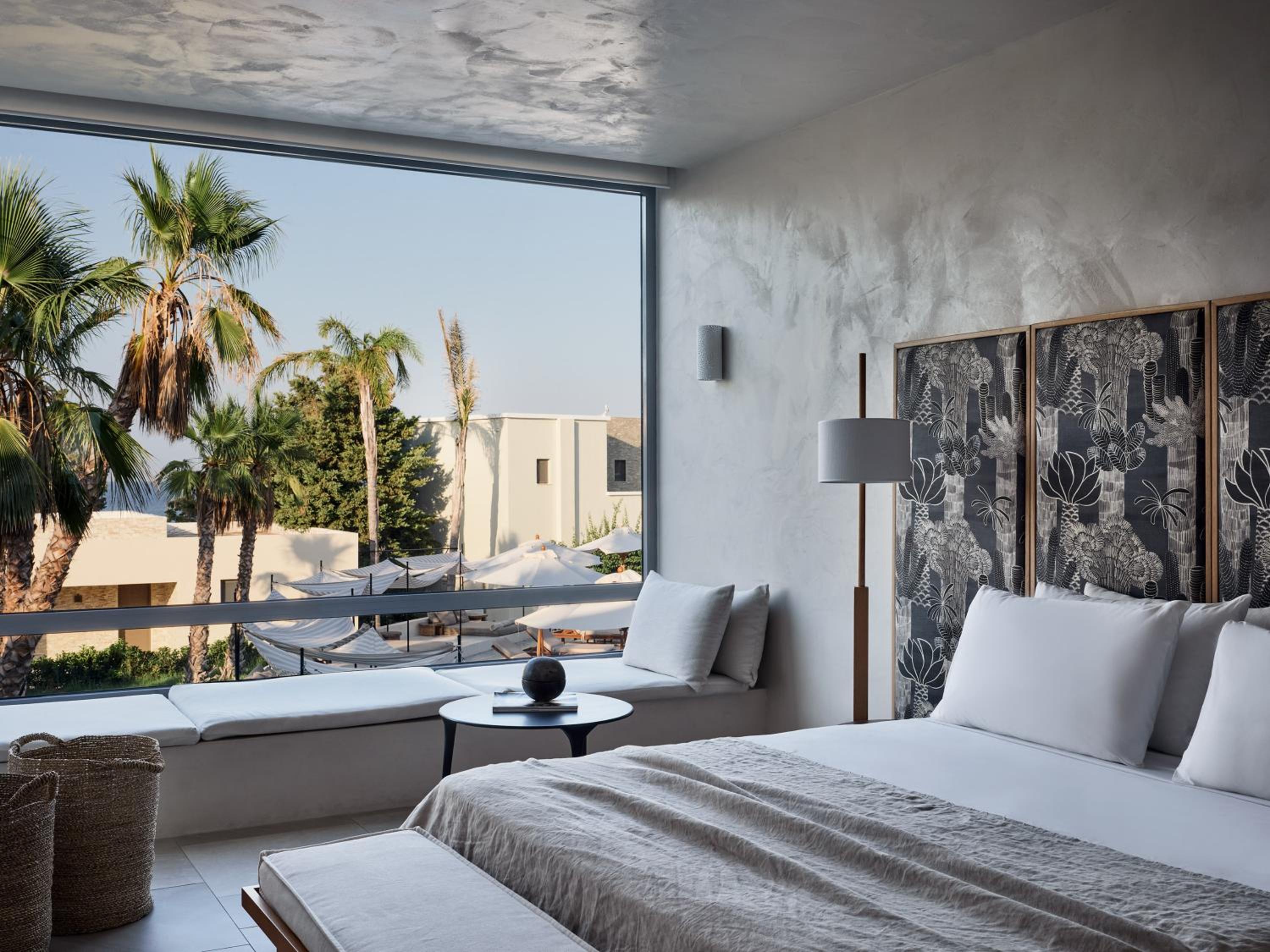 Suite with Sea View - Photo 3