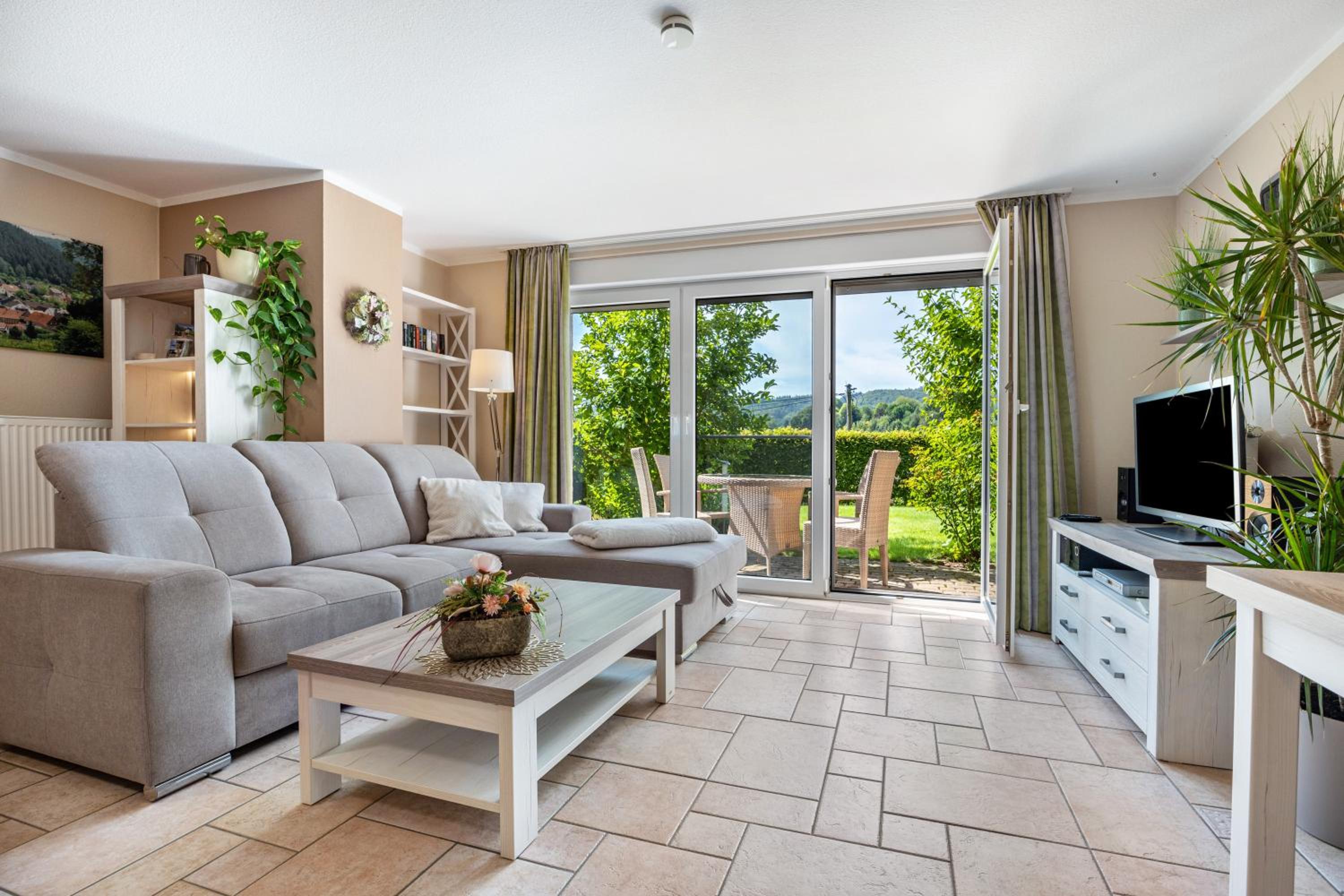 One-Bedroom Apartment with Garden View photo 1