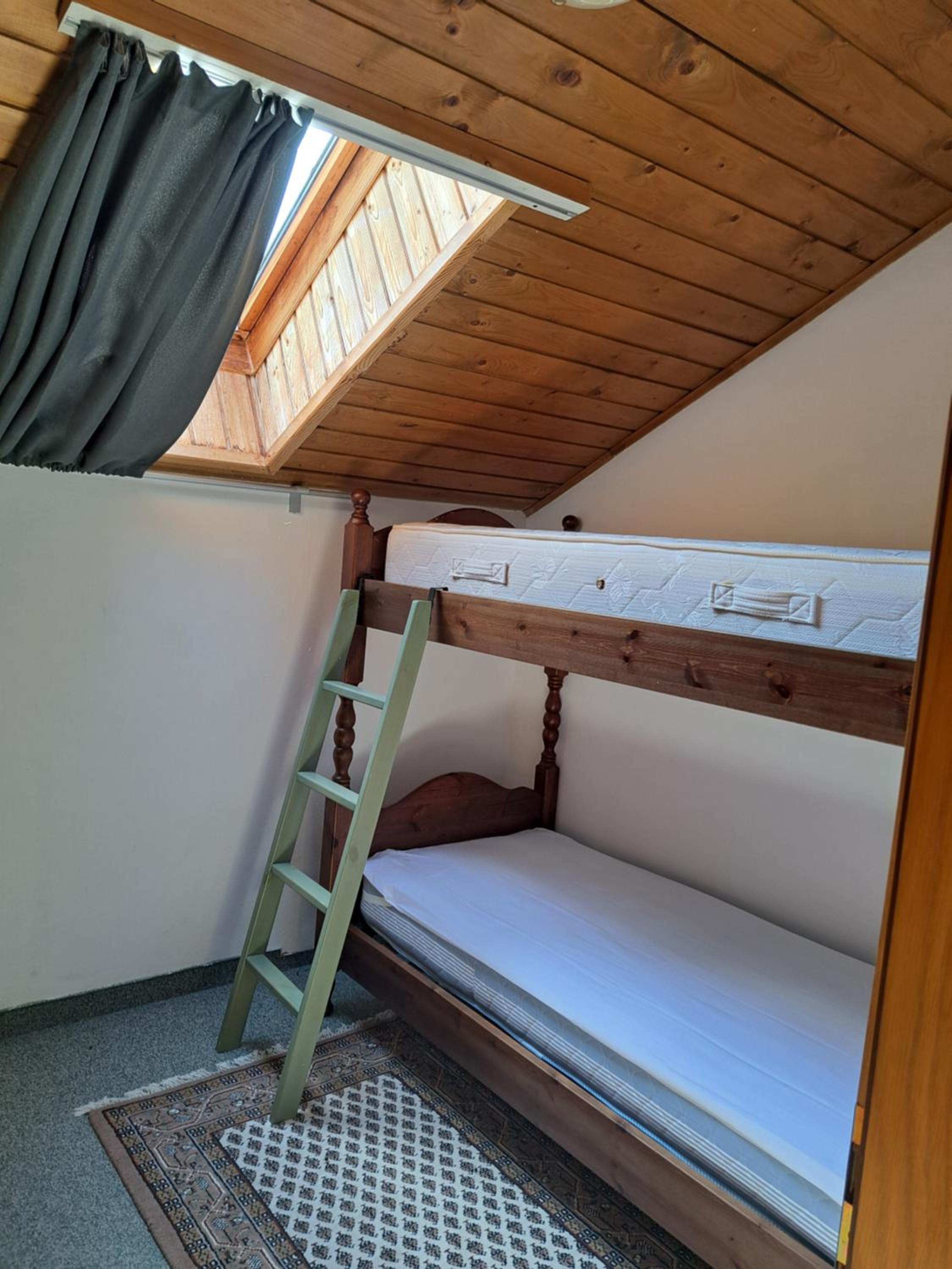 Economy Quadruple Room photo 2