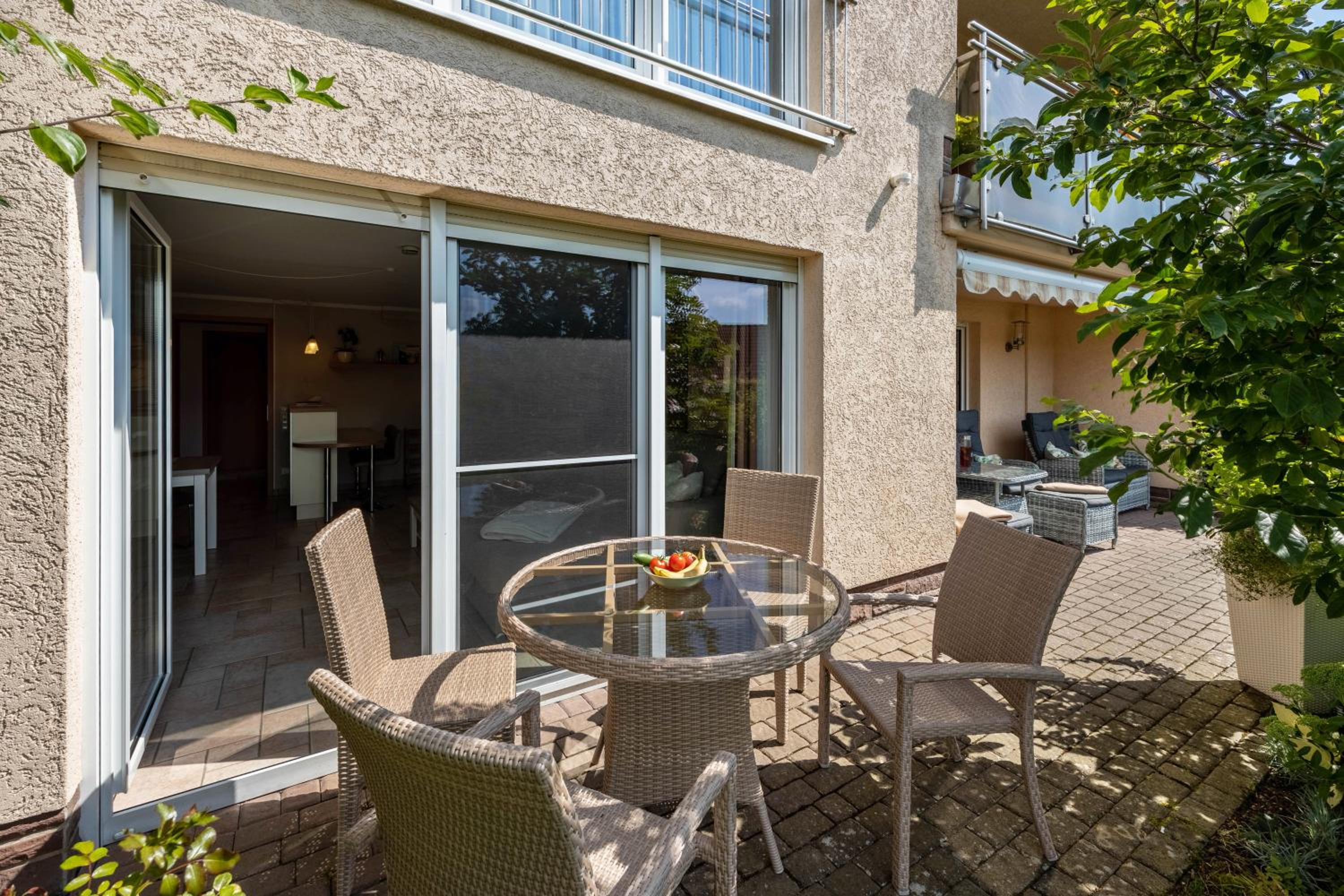 One-Bedroom Apartment with Garden View photo 3