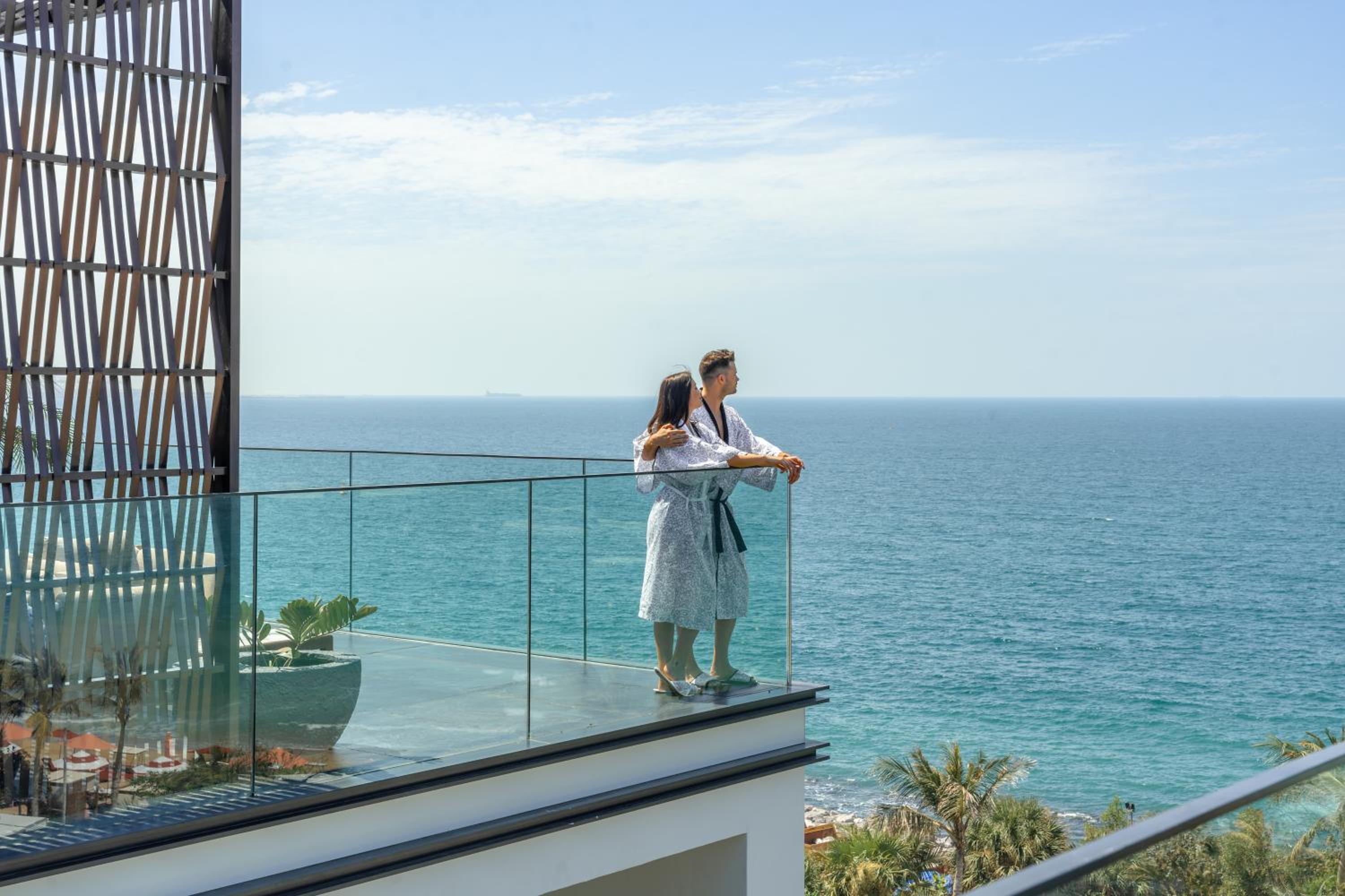 Three-Bedroom Presidential Suite - Dedicated butler, breakfast at Alizee or in-room dining, daily sunset Aperitivo served in the suite, and a round-trip airport transfer with Complimentary Rainforest Experience once per stay thumbnail 6