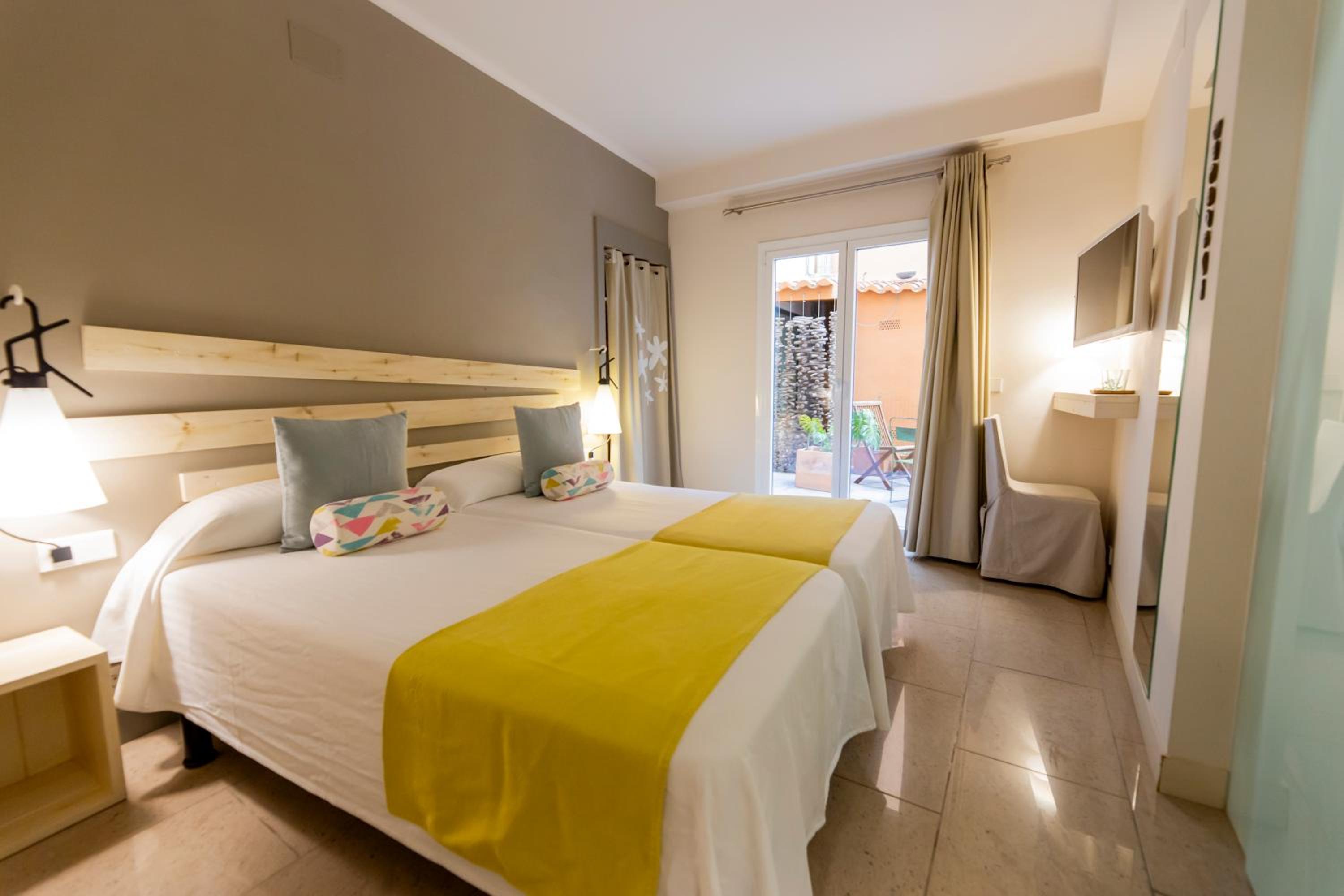 Superior Double or Twin Room - Photo 2
