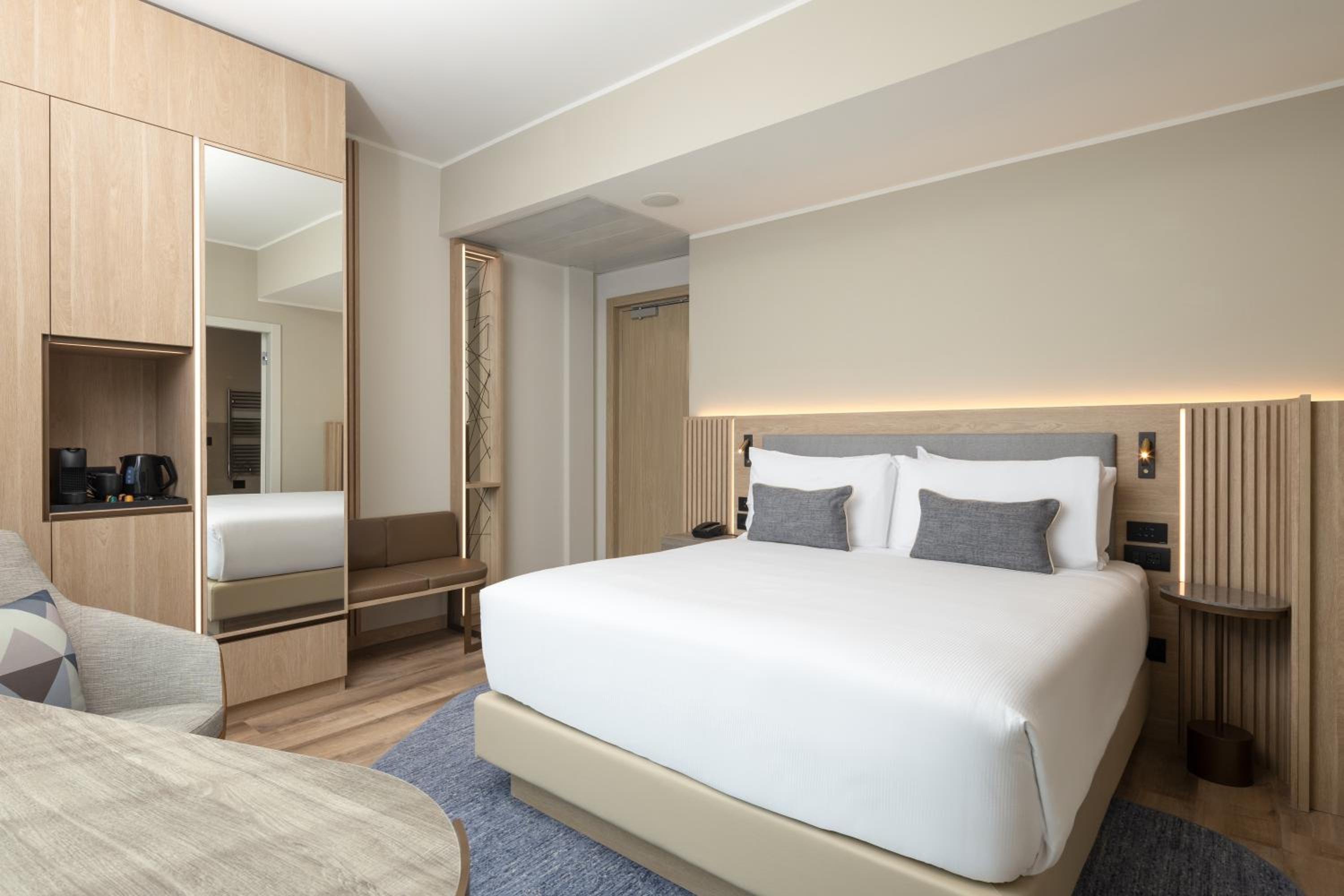 Deluxe Queen Room - High floor