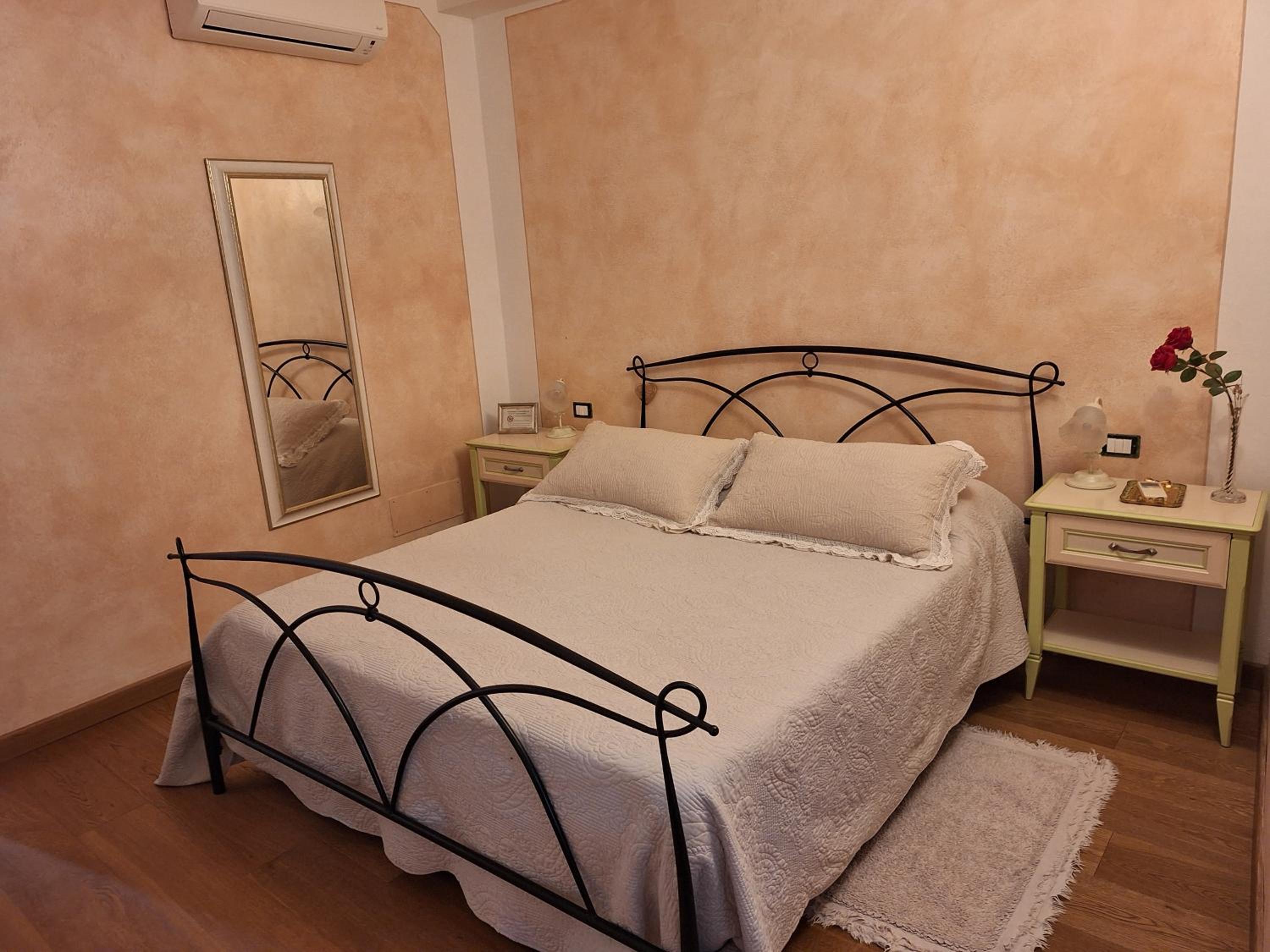 Deluxe Double Room (2 Adults + 1 Child) photo 1