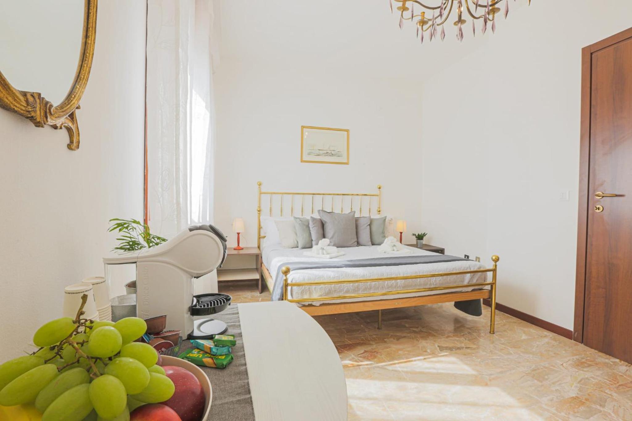 Deluxe Queen Room with Two Queen Beds photo 1