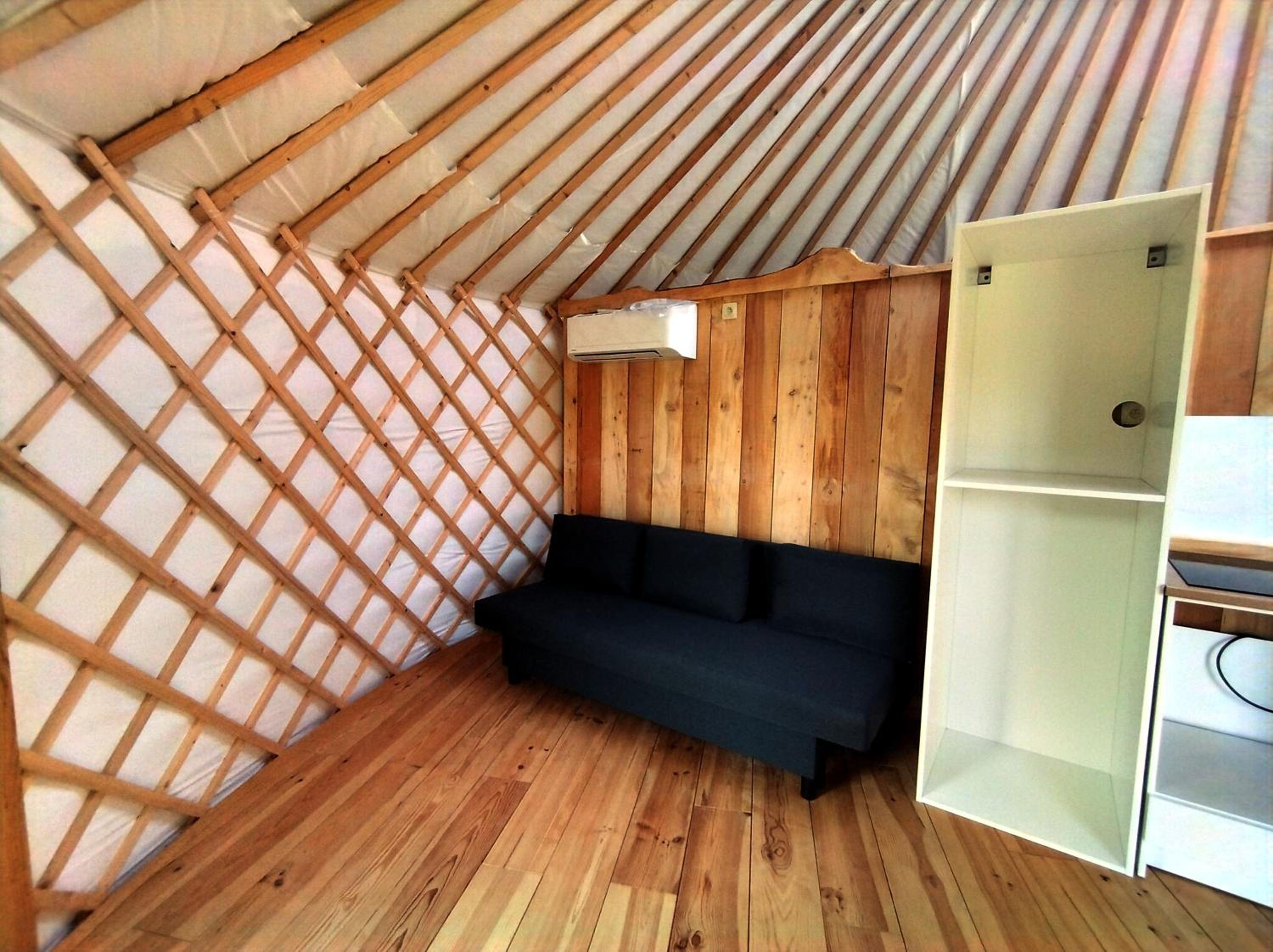 One-Bedroom House photo 1