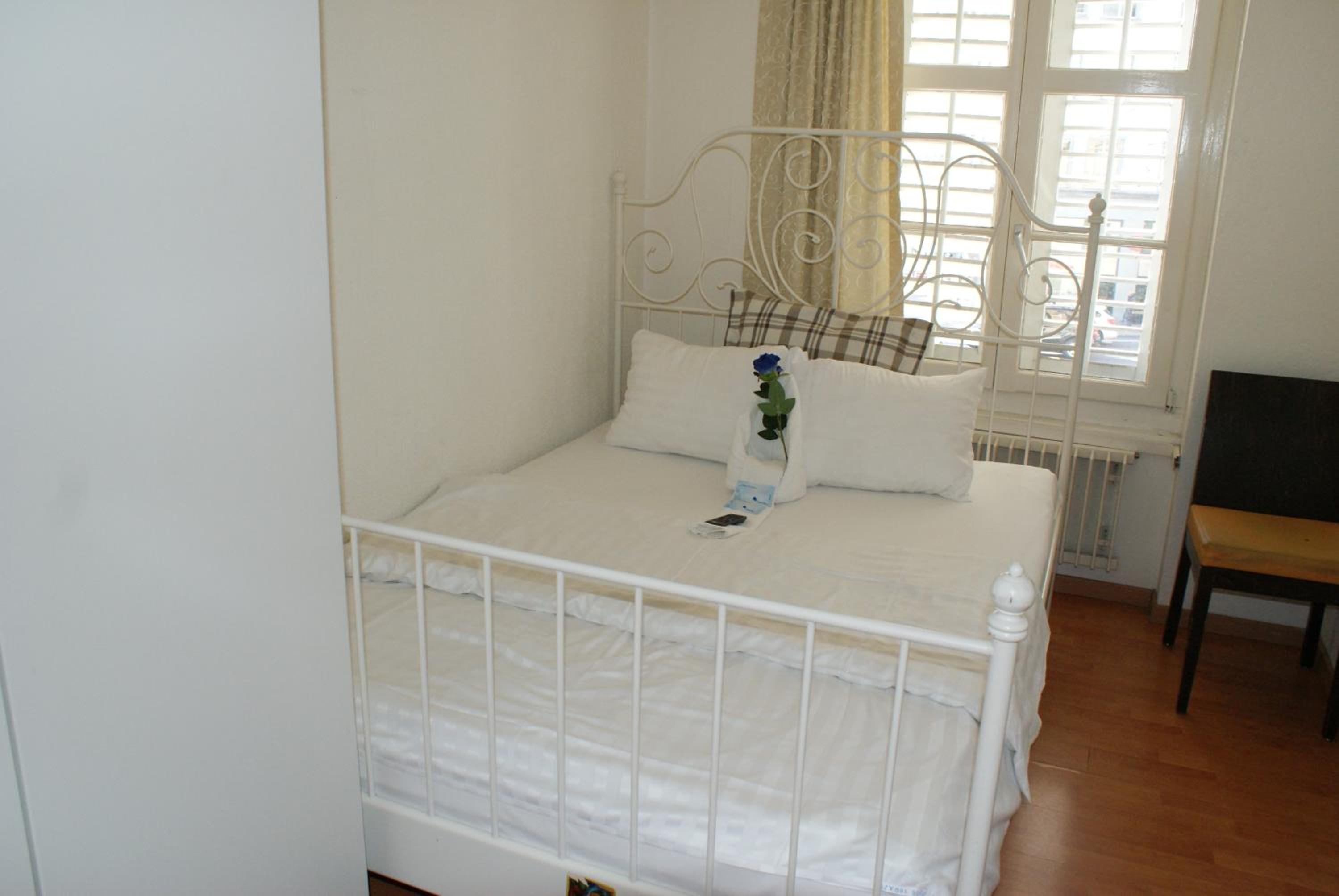 Budget Single Room photo 2