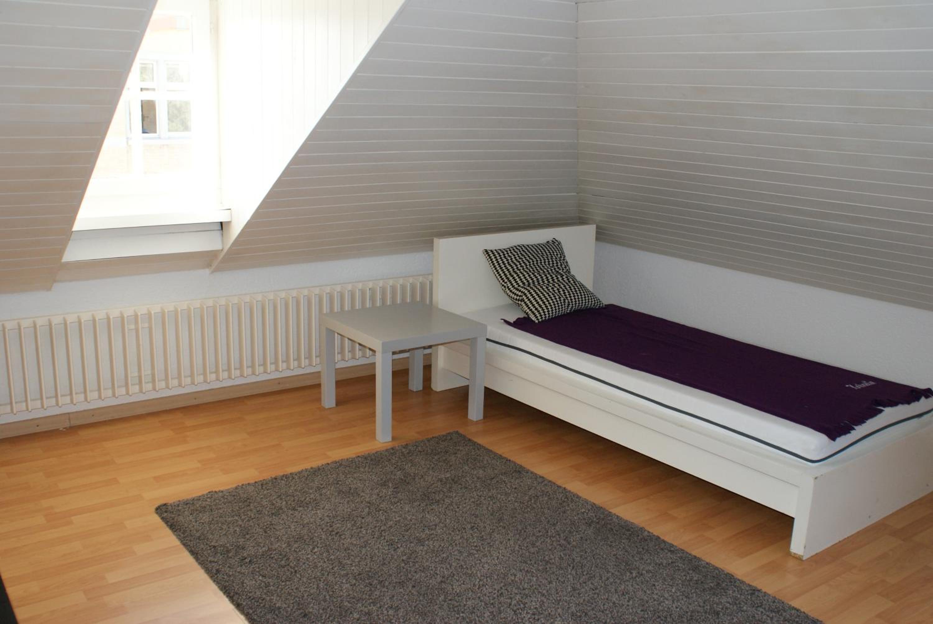 Budget Single Room photo 3