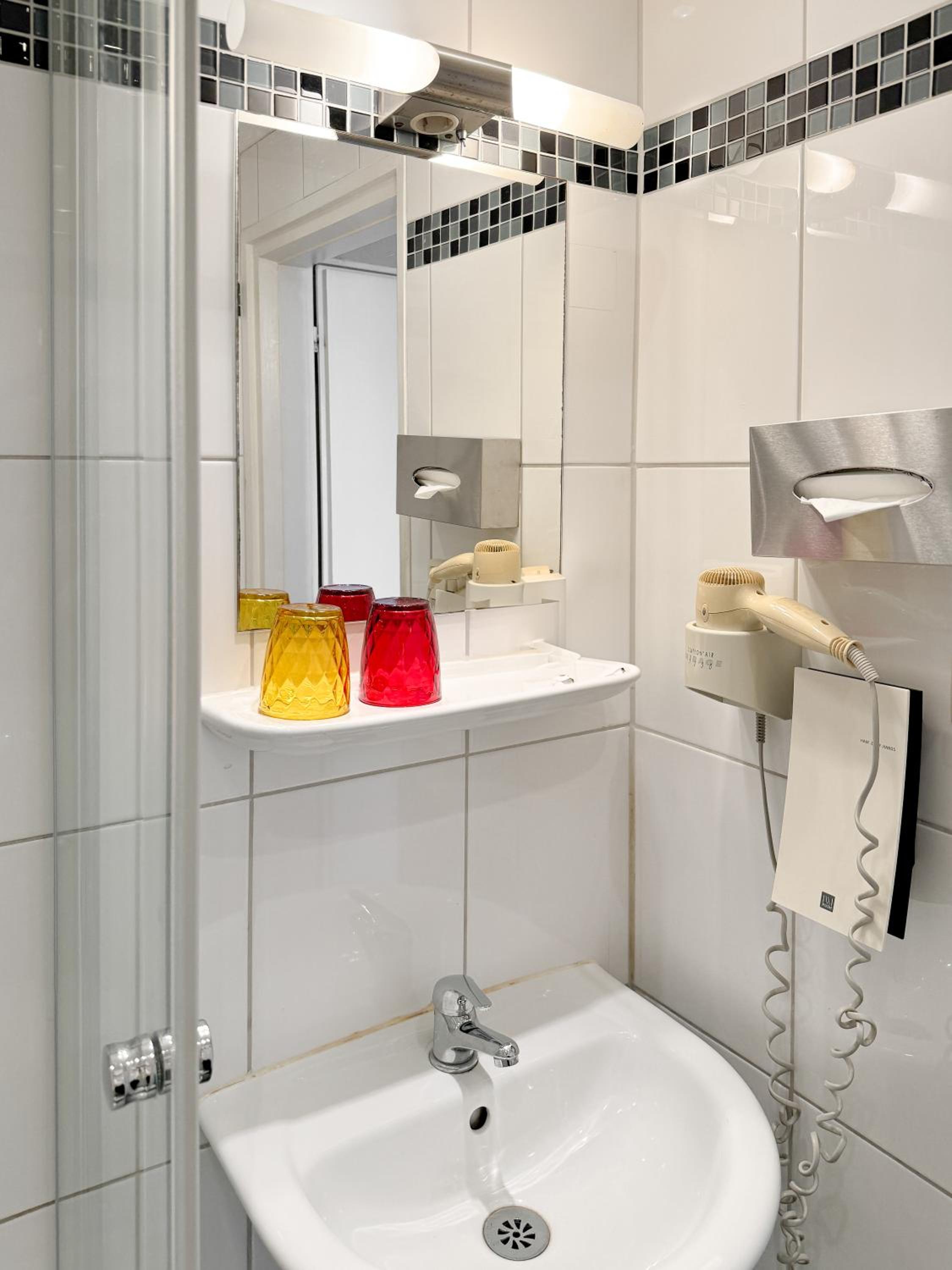Double Room - Photo 23