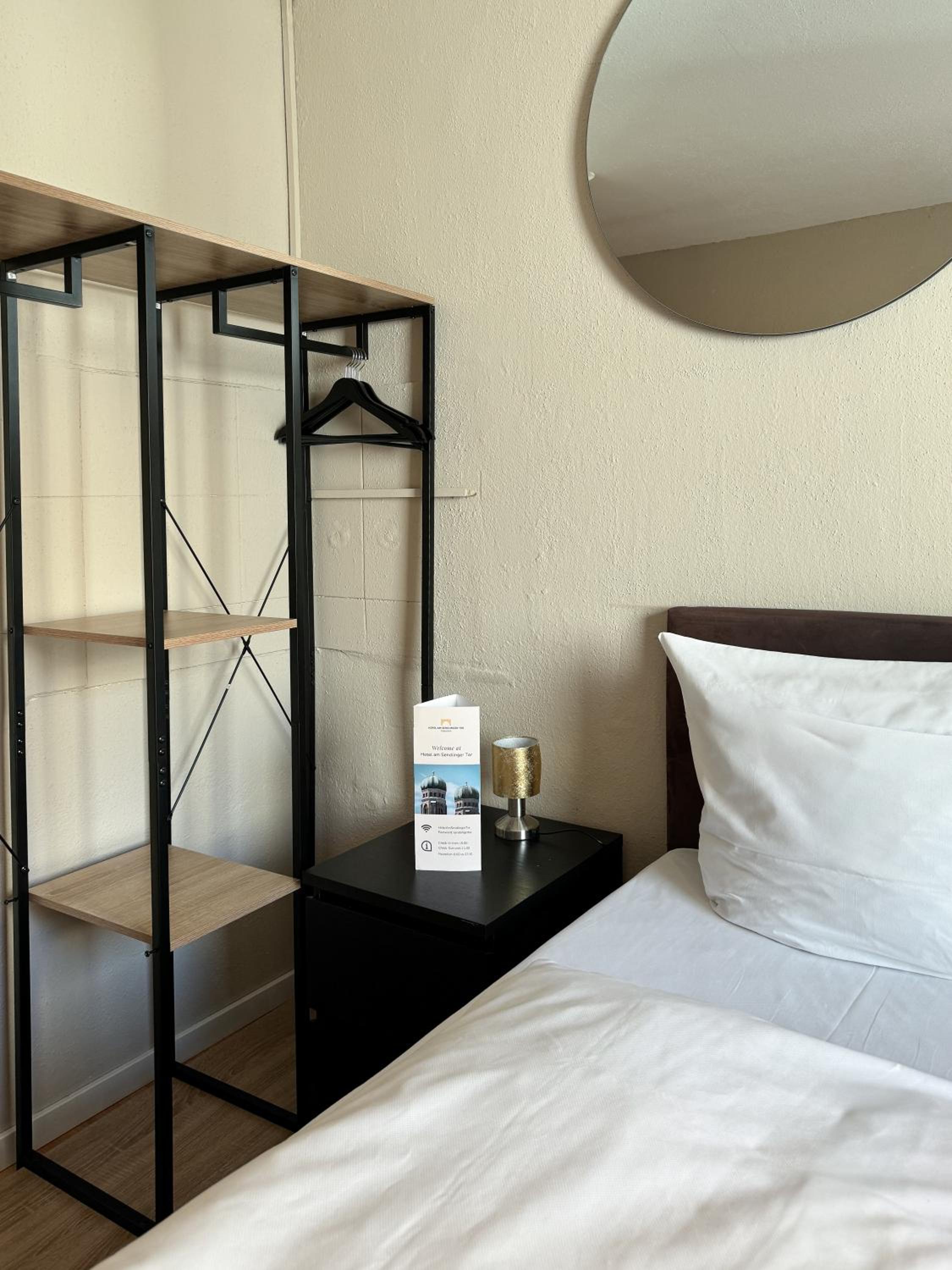 Double Room - Photo 9