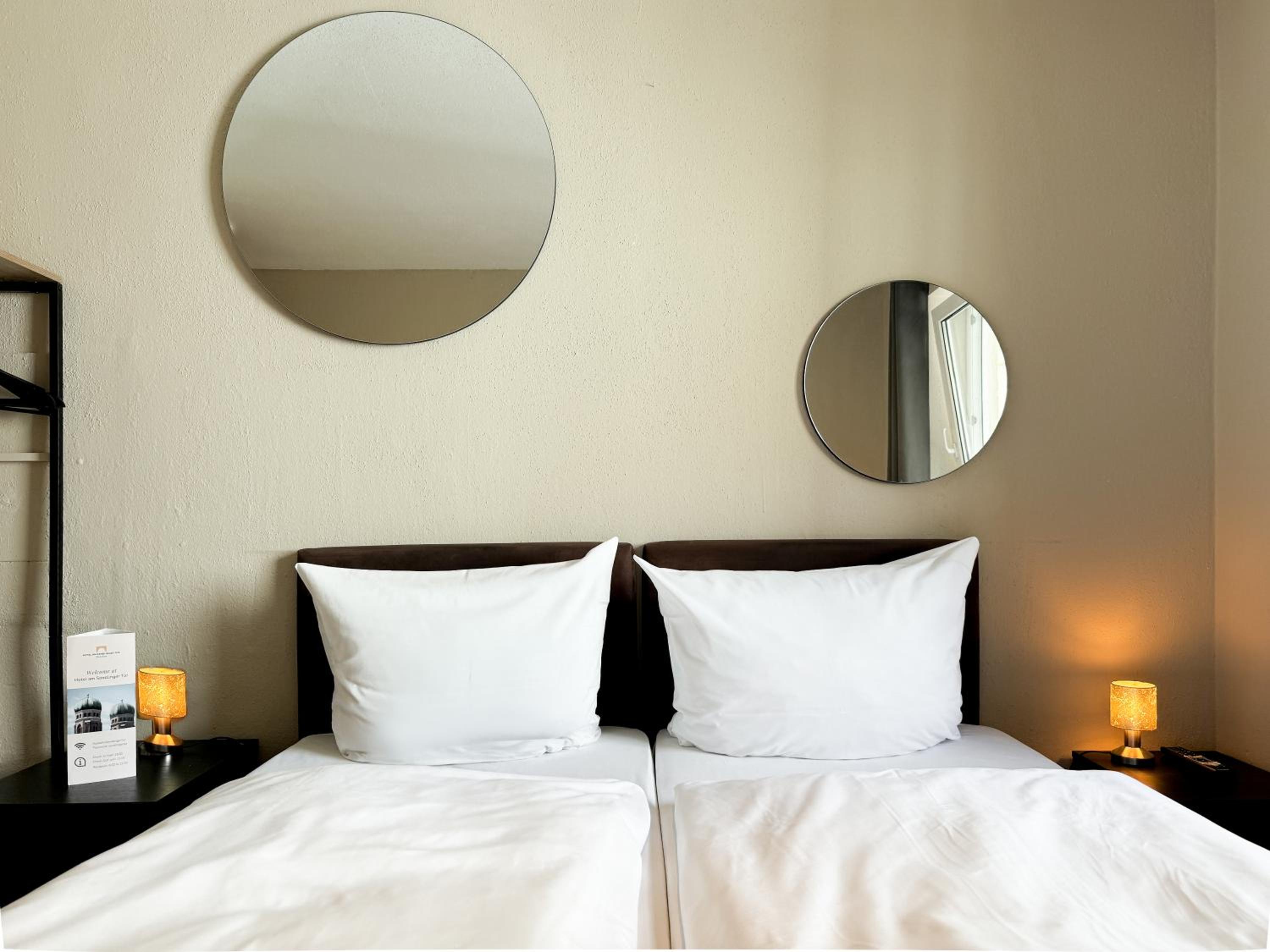 Double Room - Photo 5