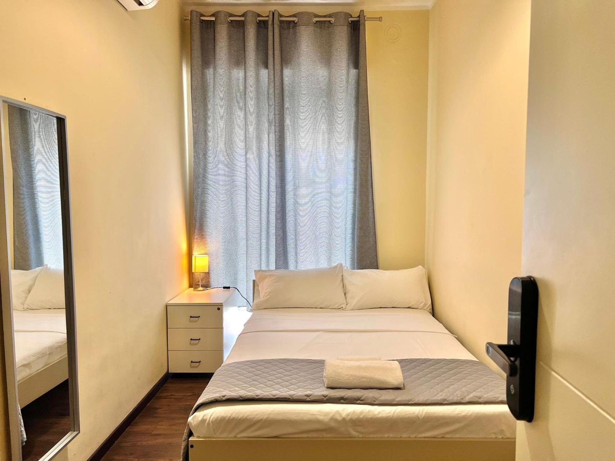 Single Room with Shared Bathroom