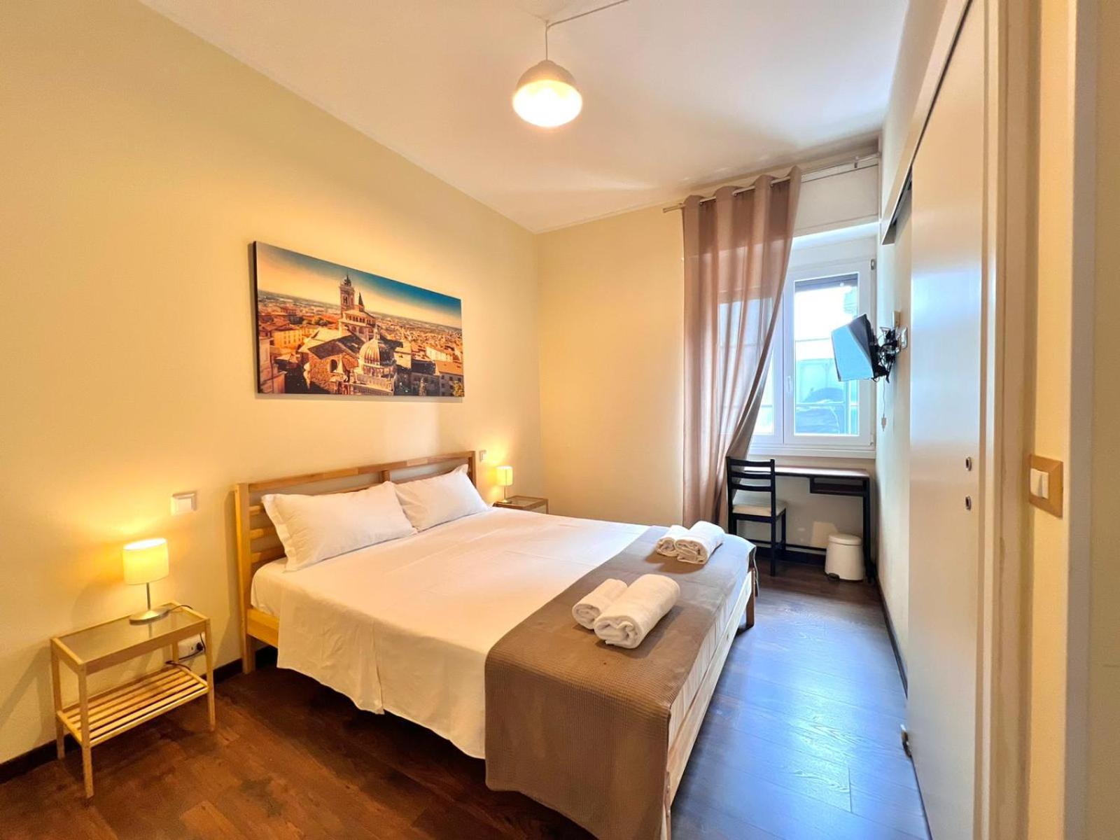 Double Room with Private Bathroom - Photo 3