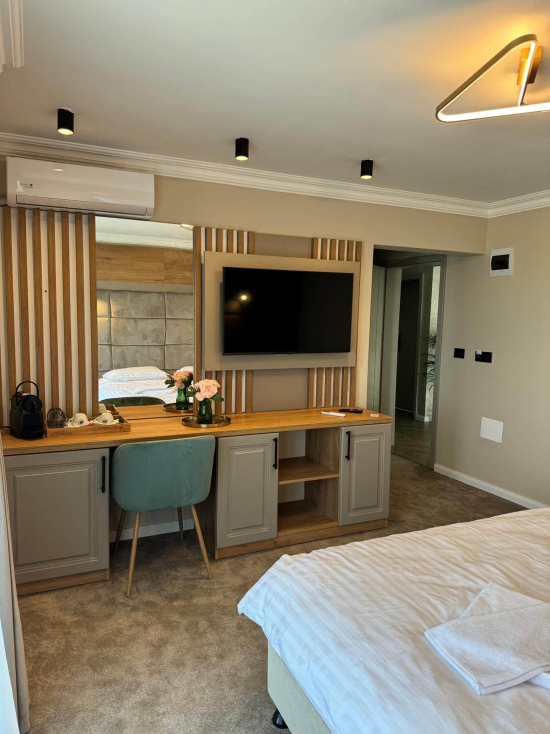 Deluxe Double Room photo 2
