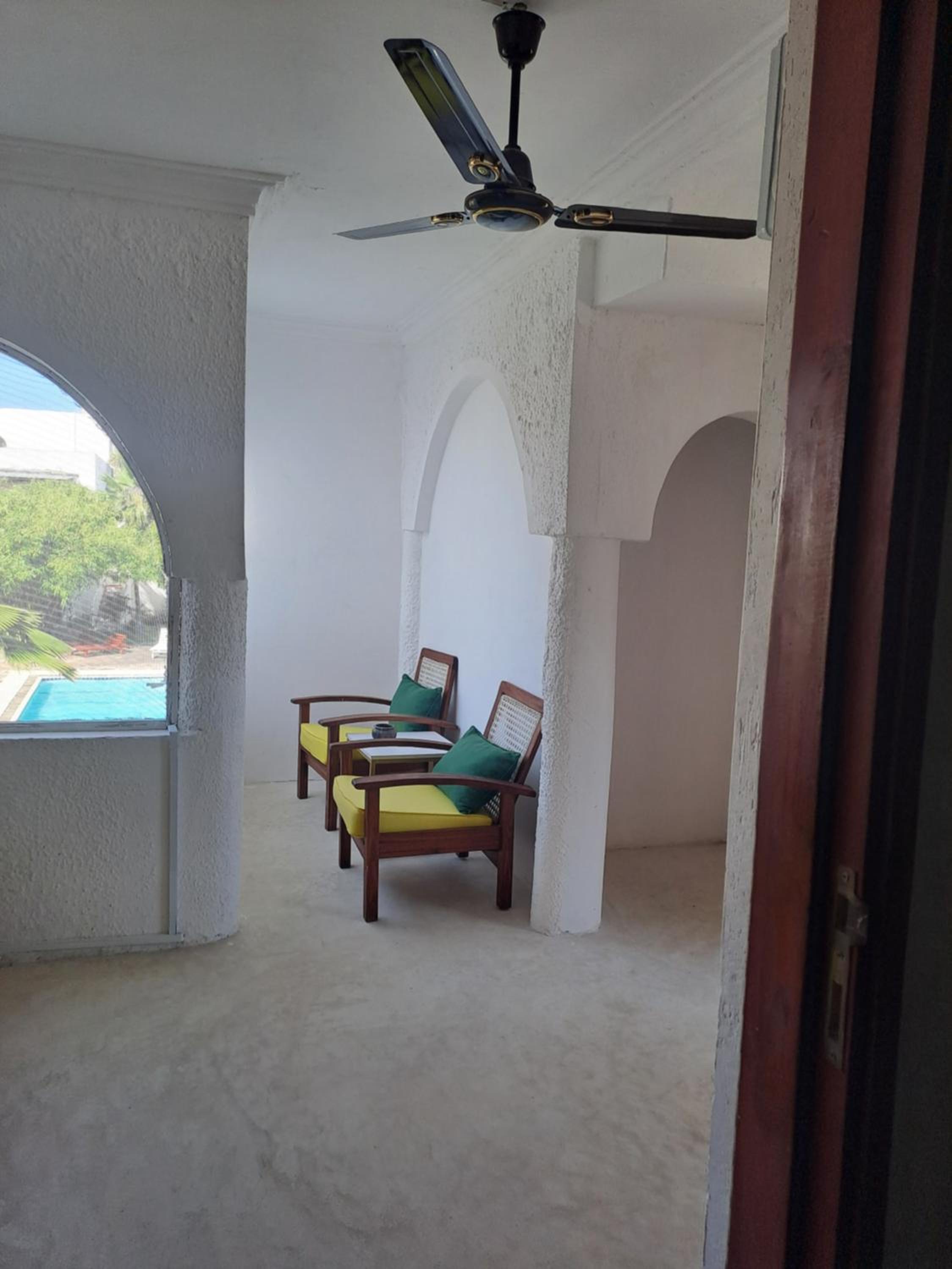 Studio with Balcony photo 3