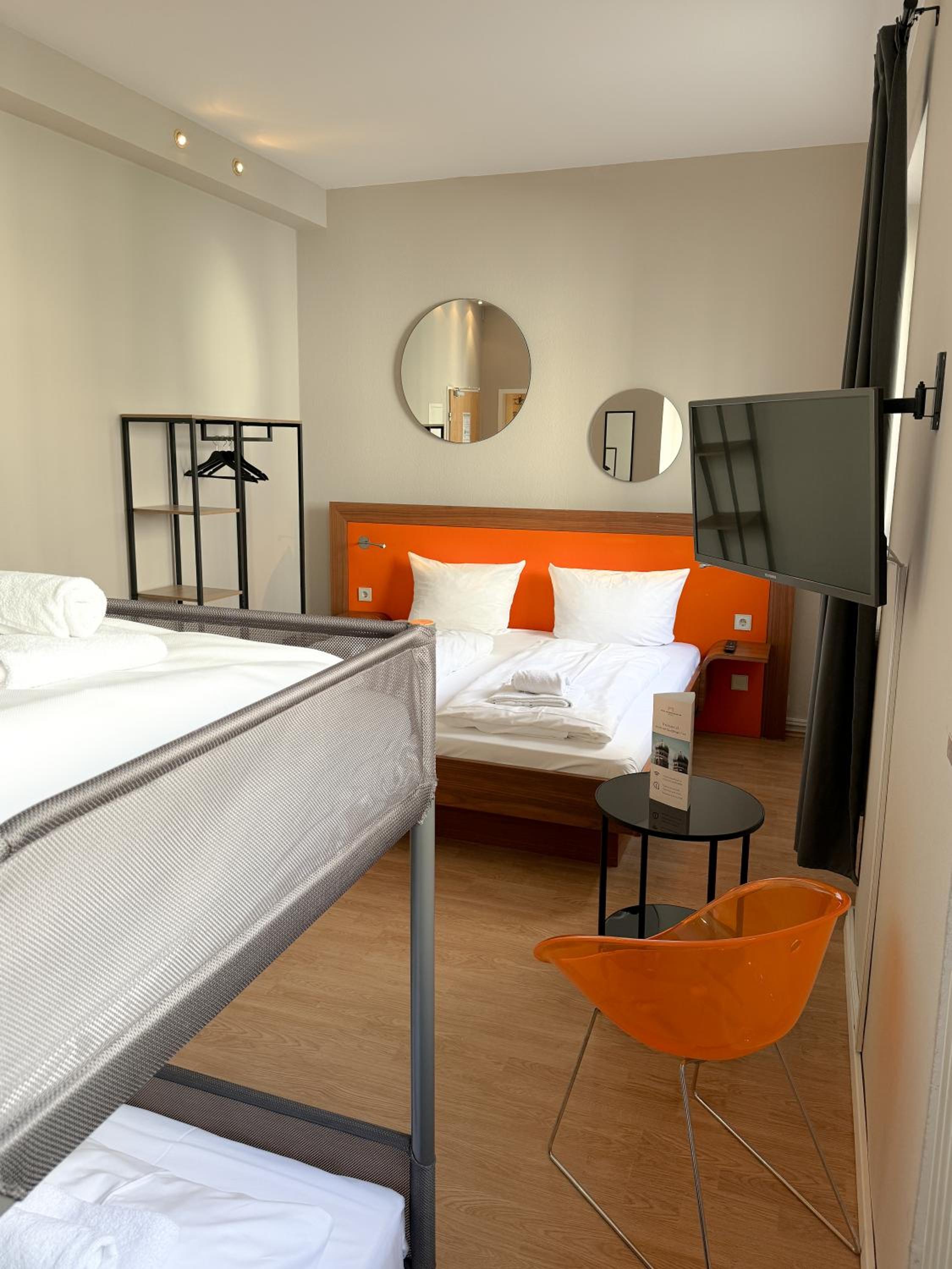 Quadruple Room - Photo 17