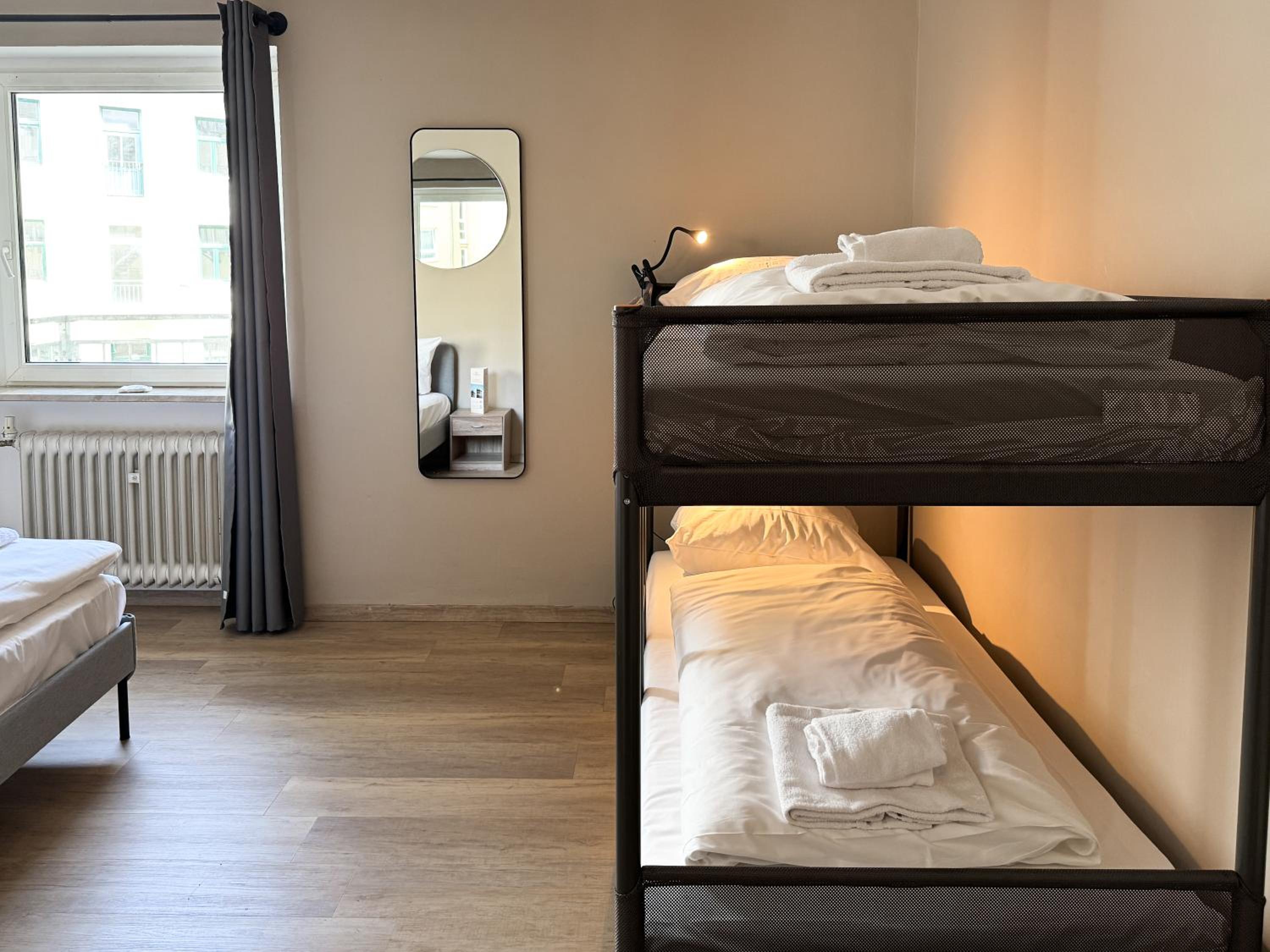 Quadruple Room - Photo 16