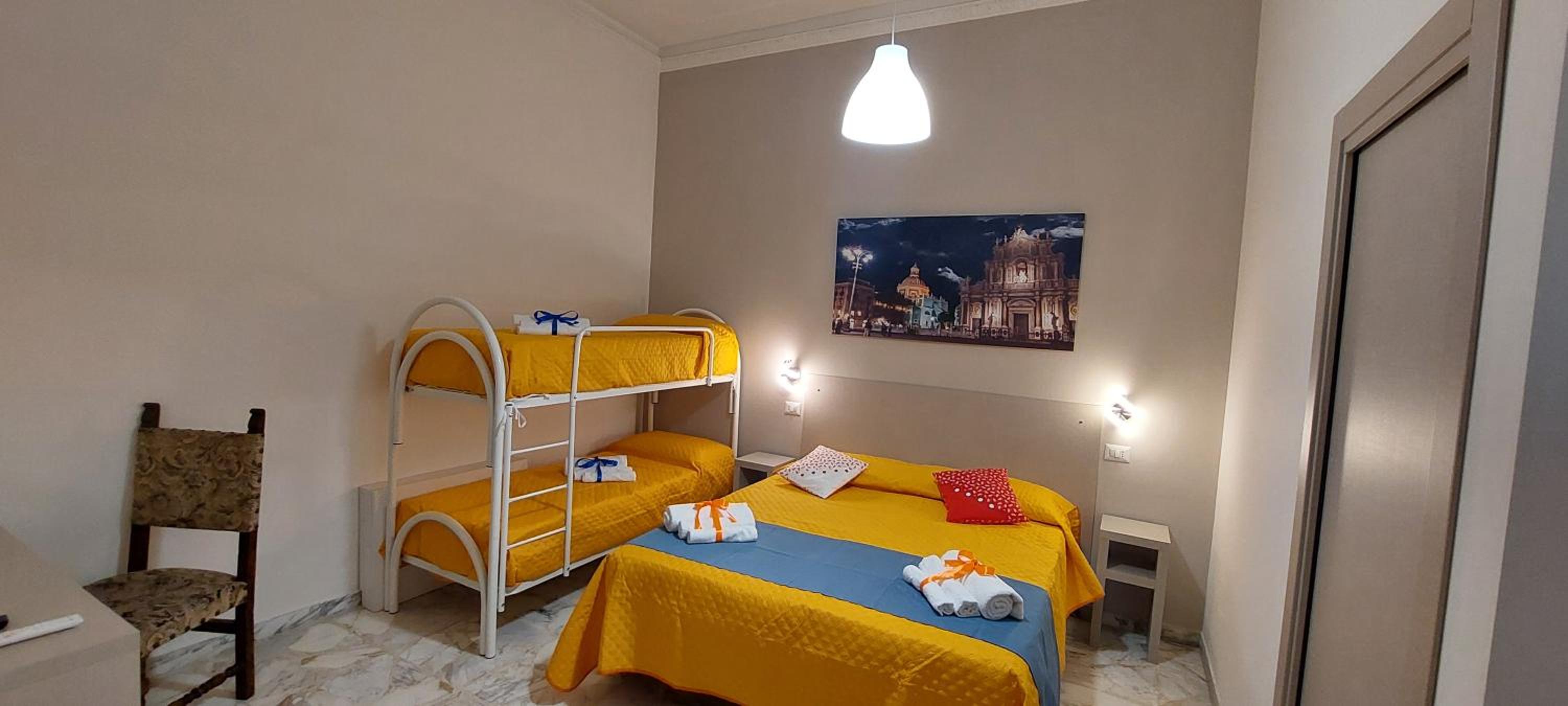 Quadruple Room with Private Bathroom photo 1