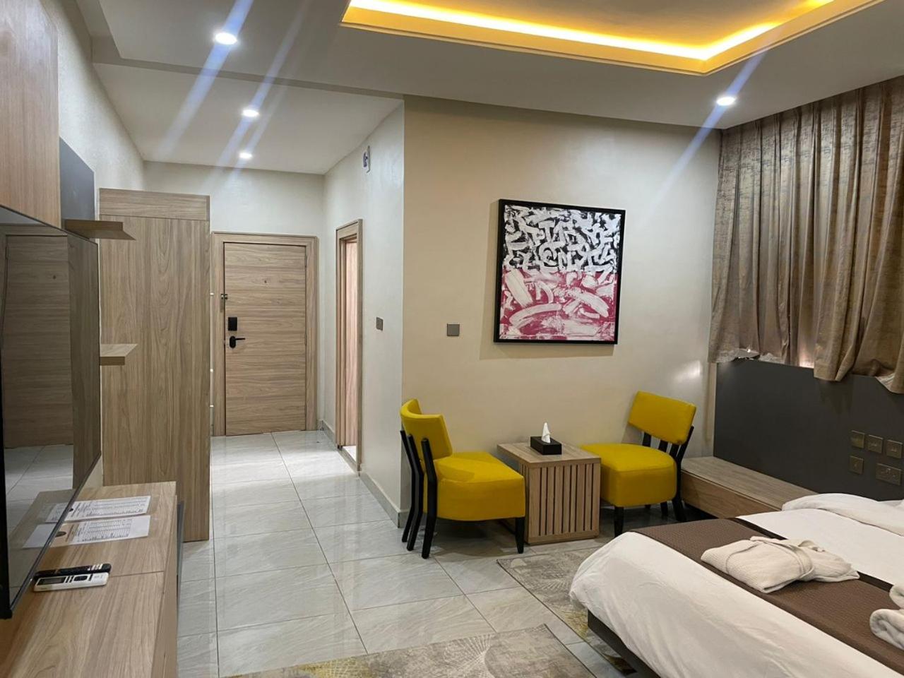 Deluxe Single Room