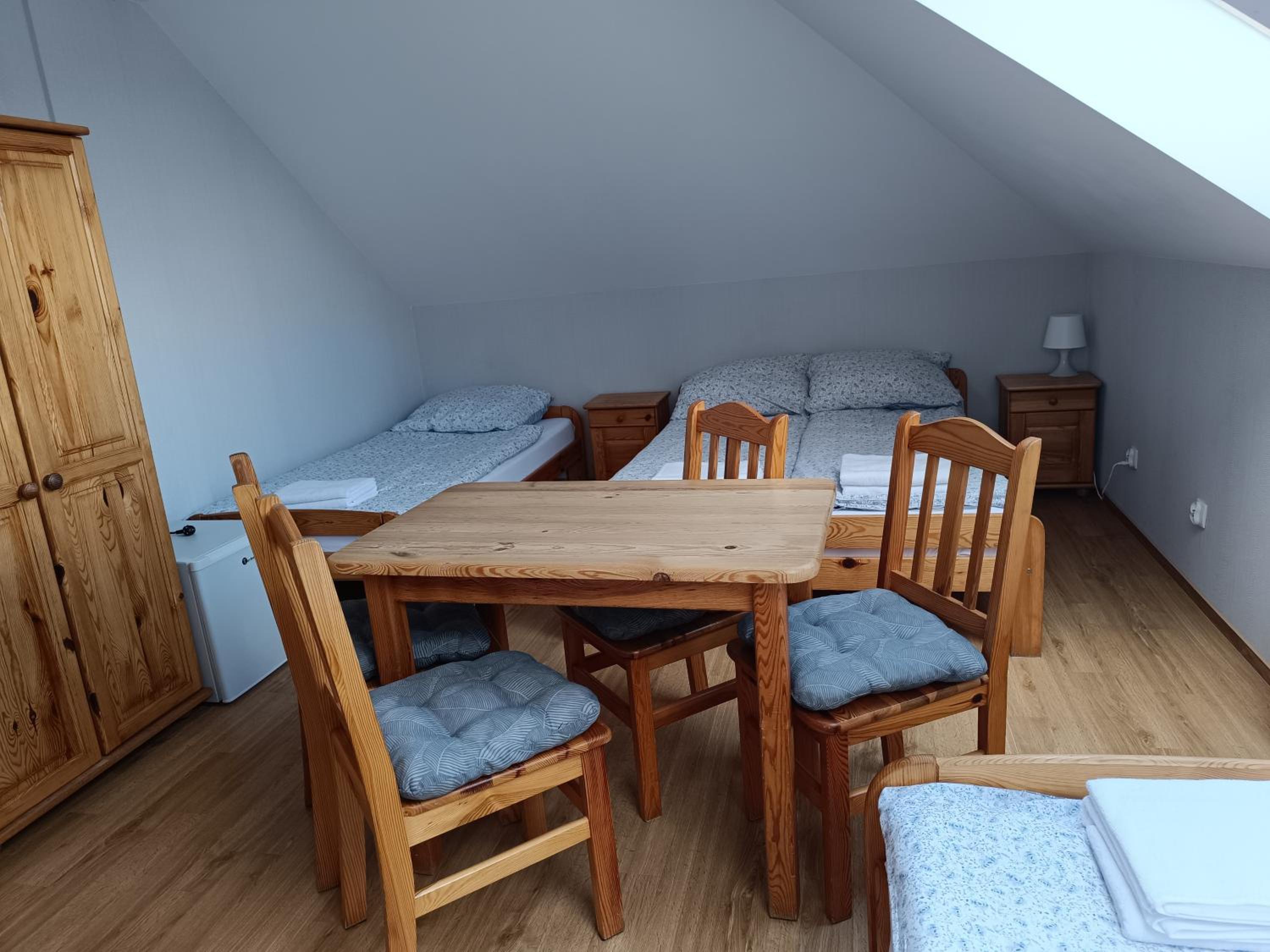 Quadruple Room with Private Bathroom photo 3