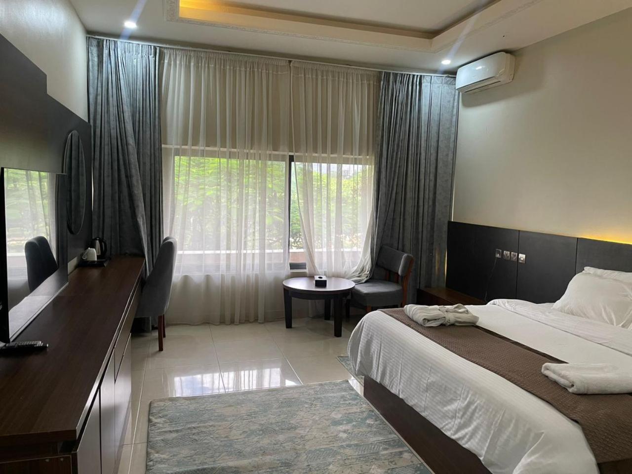 Executive Suite